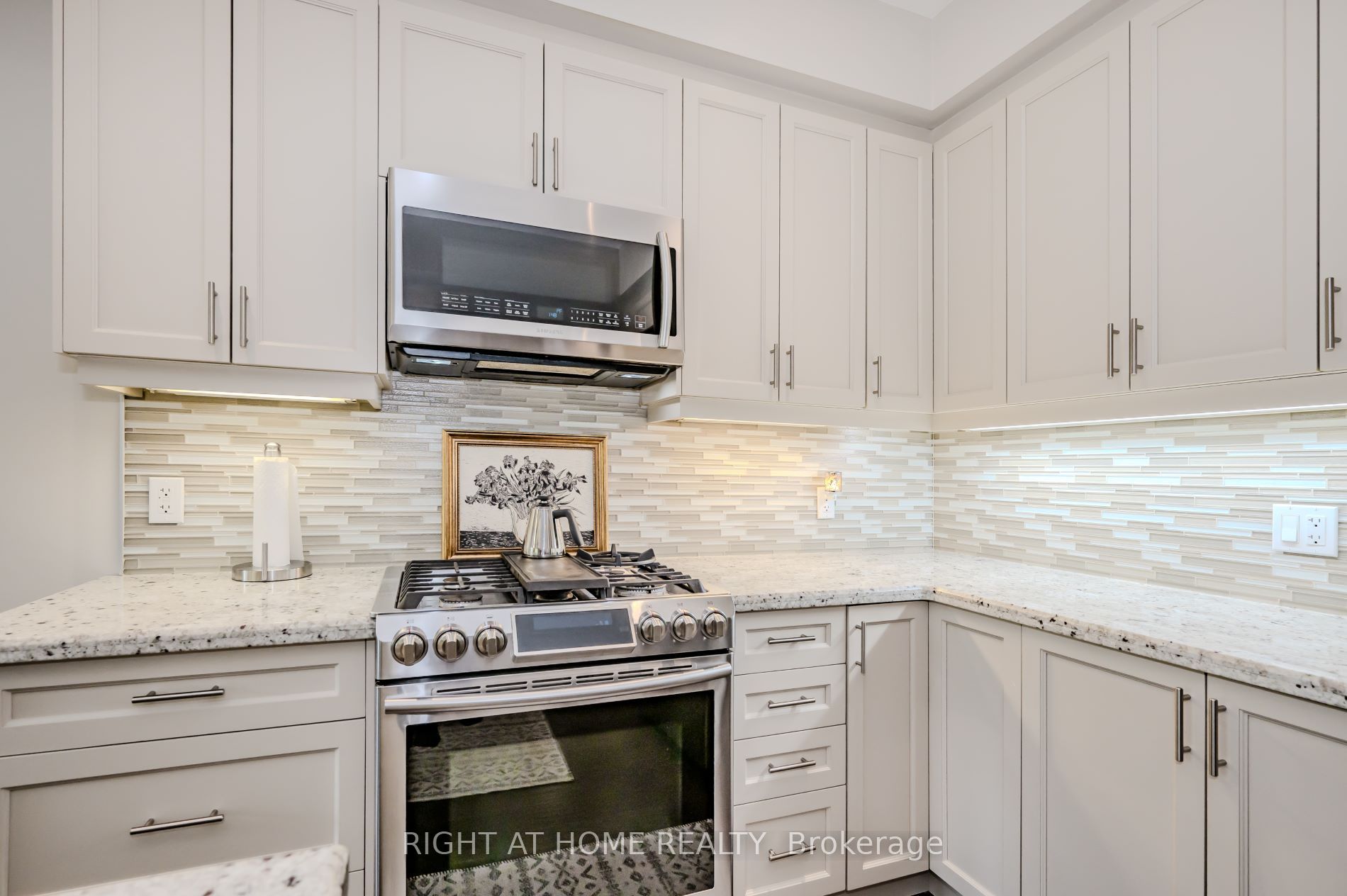 43 Kerman Avenue #9