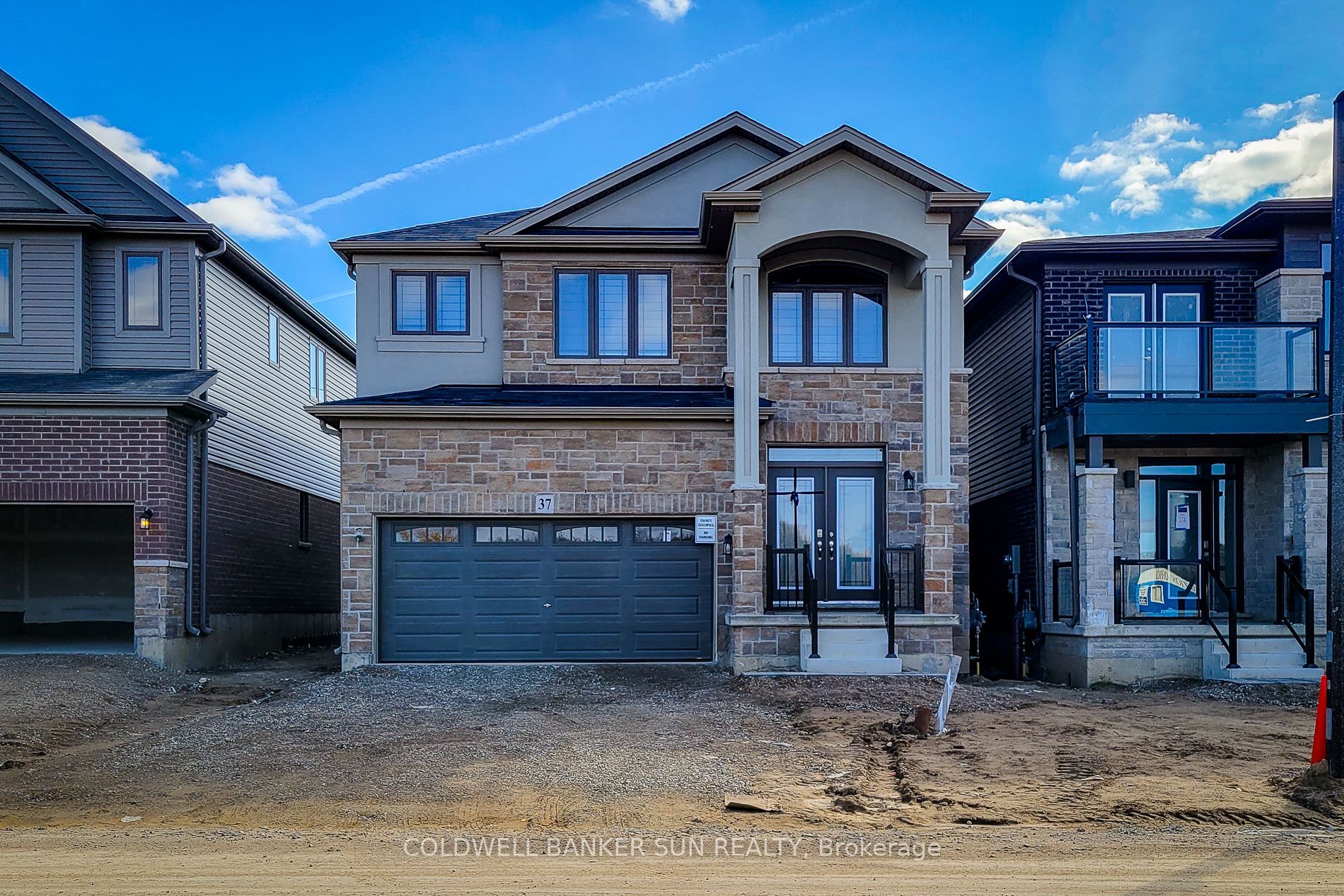 37 Mair Ave