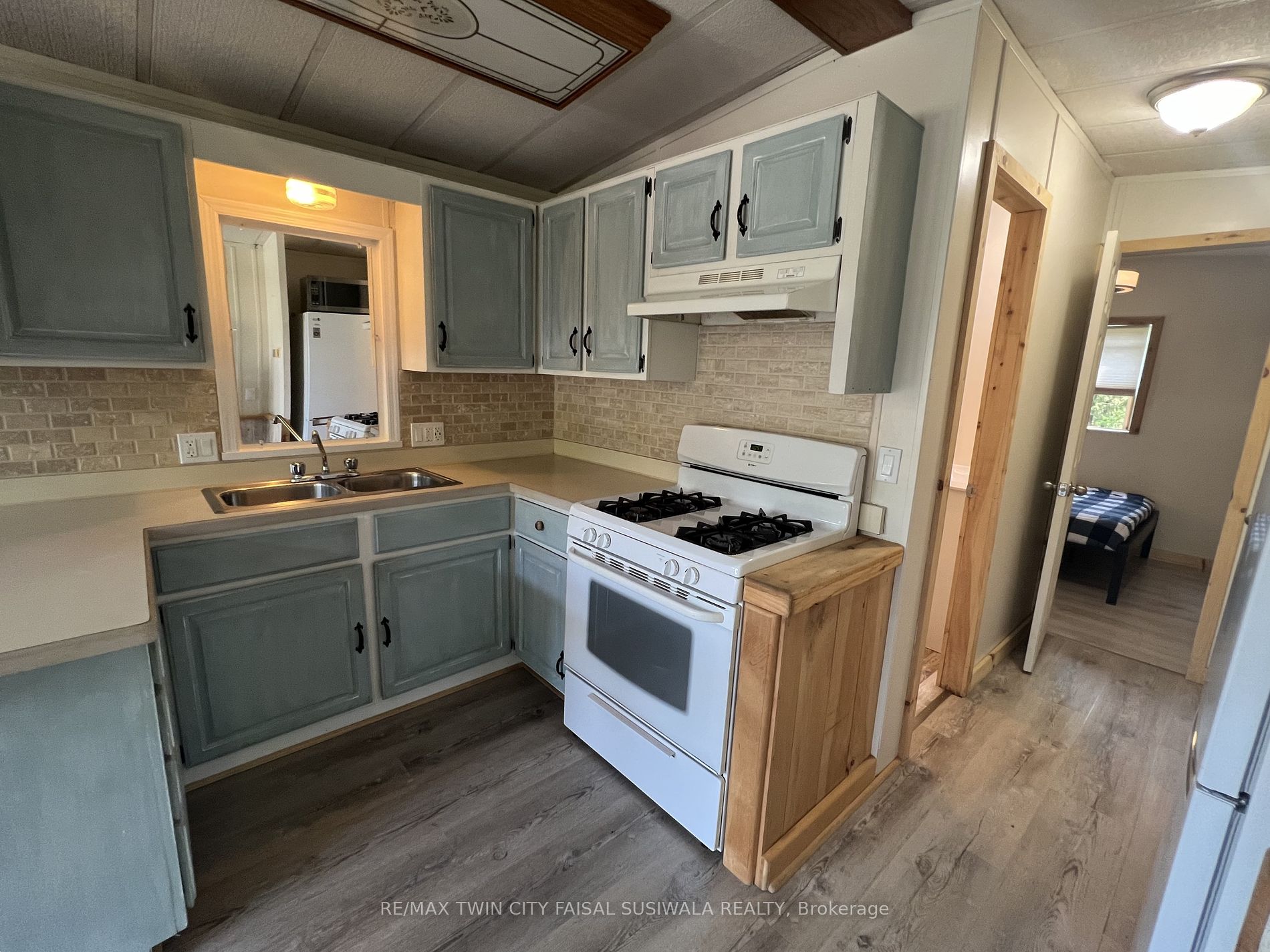 1085 10th Concession Rd W, #36