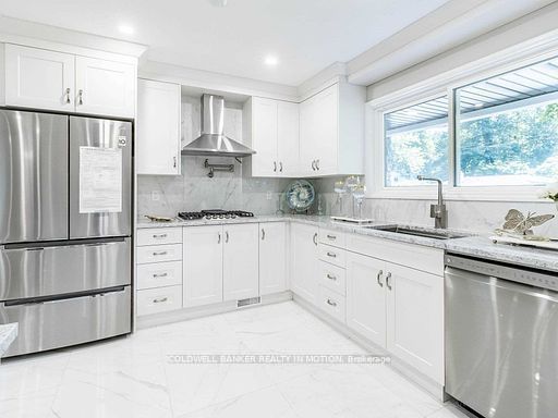 248 Robina Rd