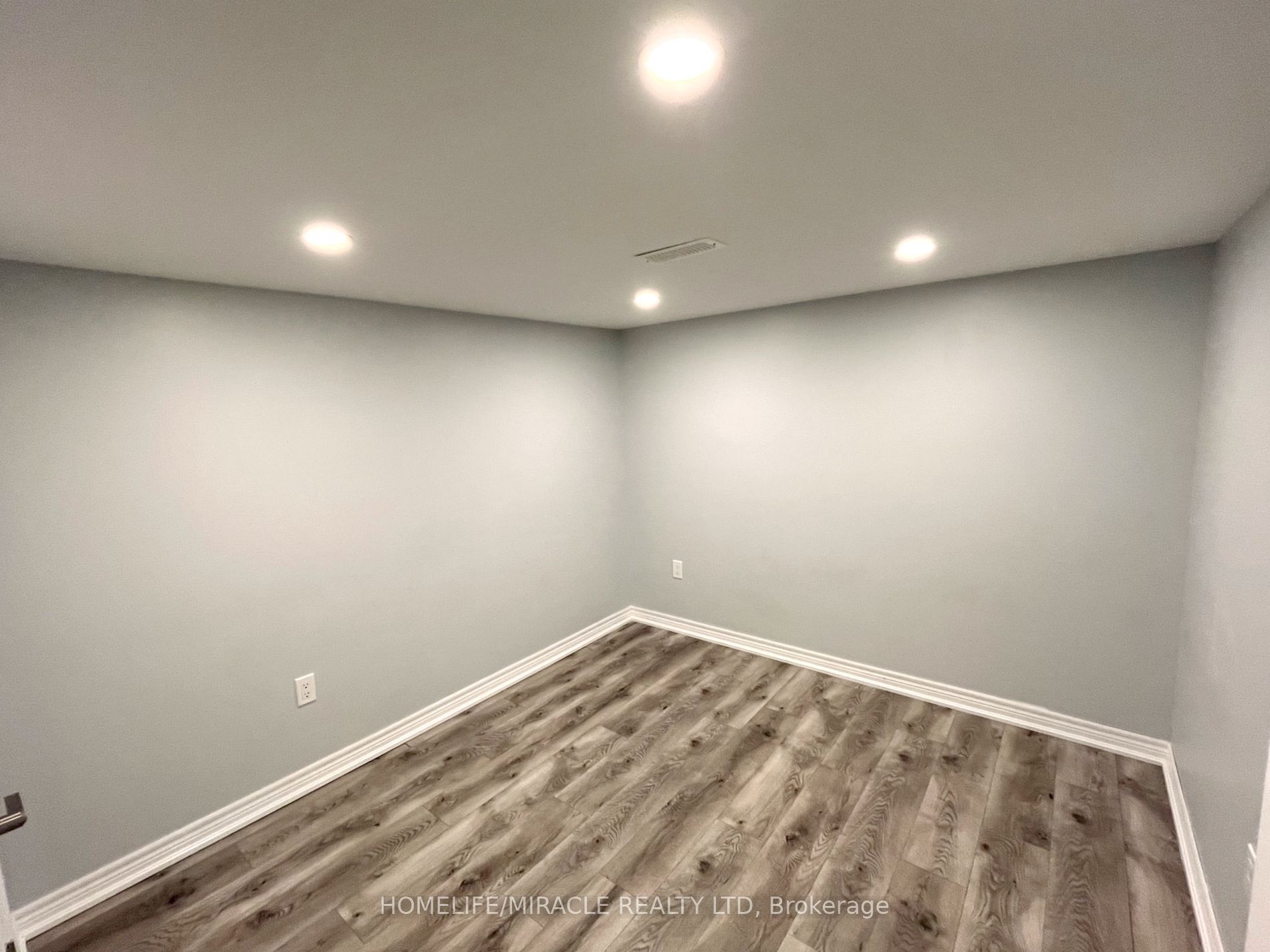 1890 Rymal Rd E, #166
