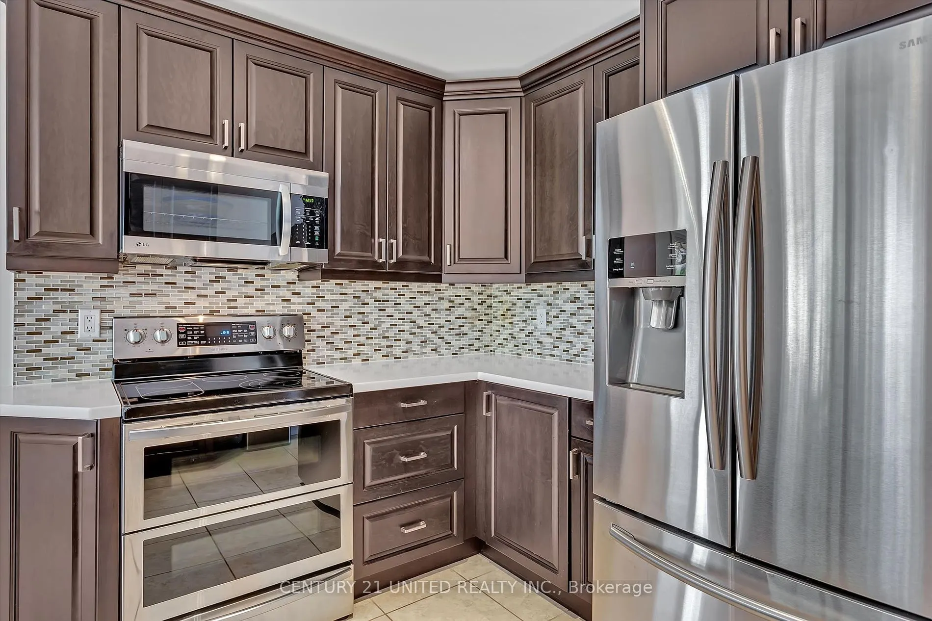 1908 Mapleridge Dr