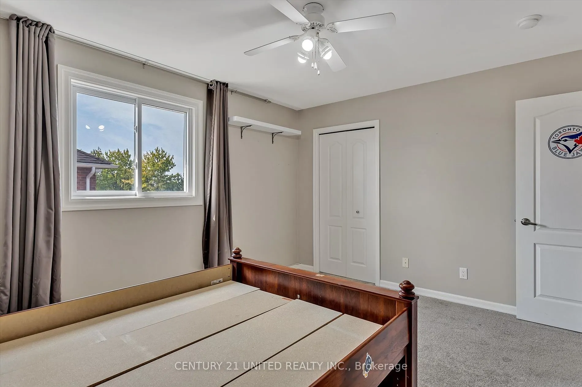 1908 Mapleridge Dr