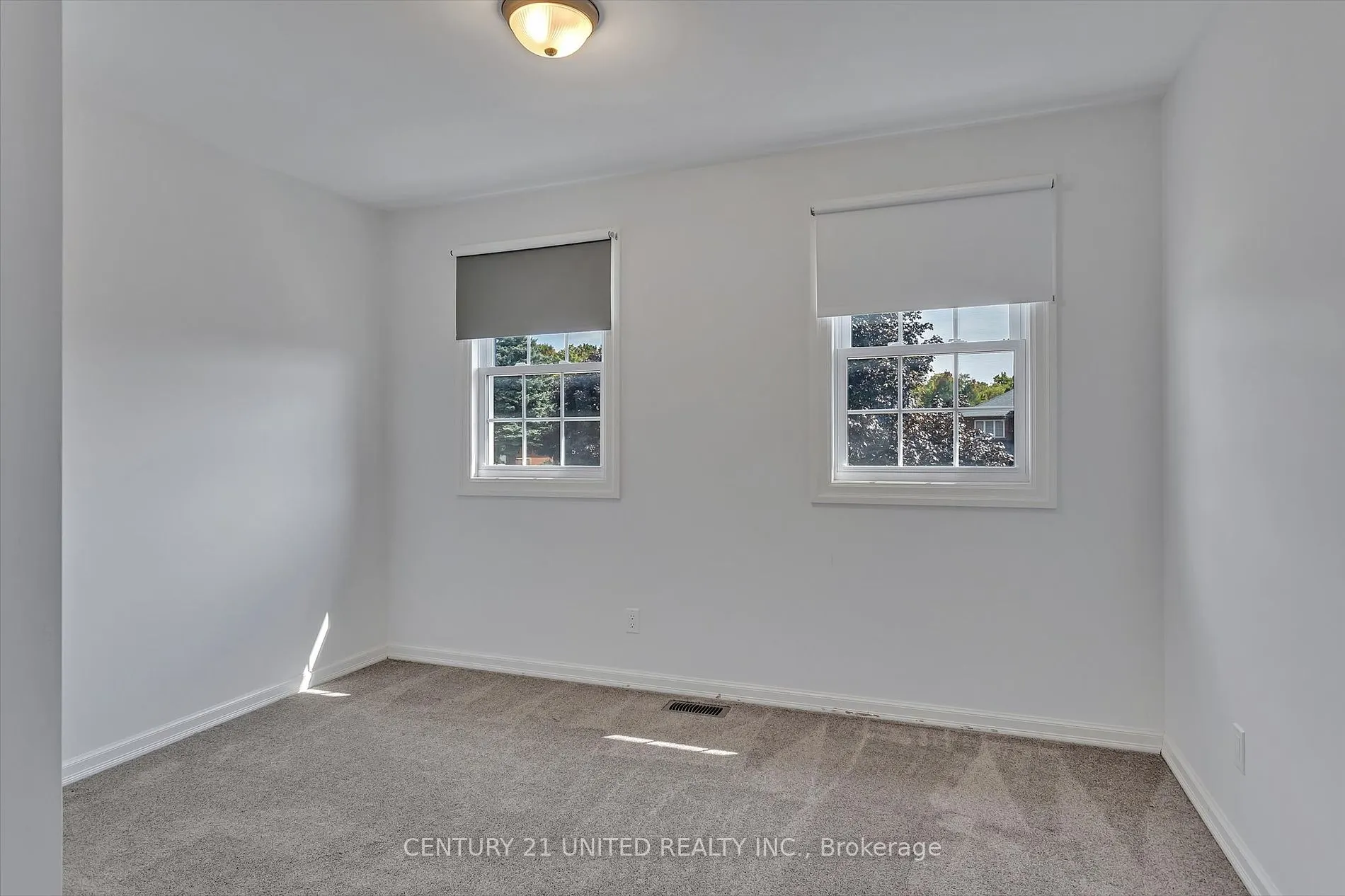 1908 Mapleridge Dr