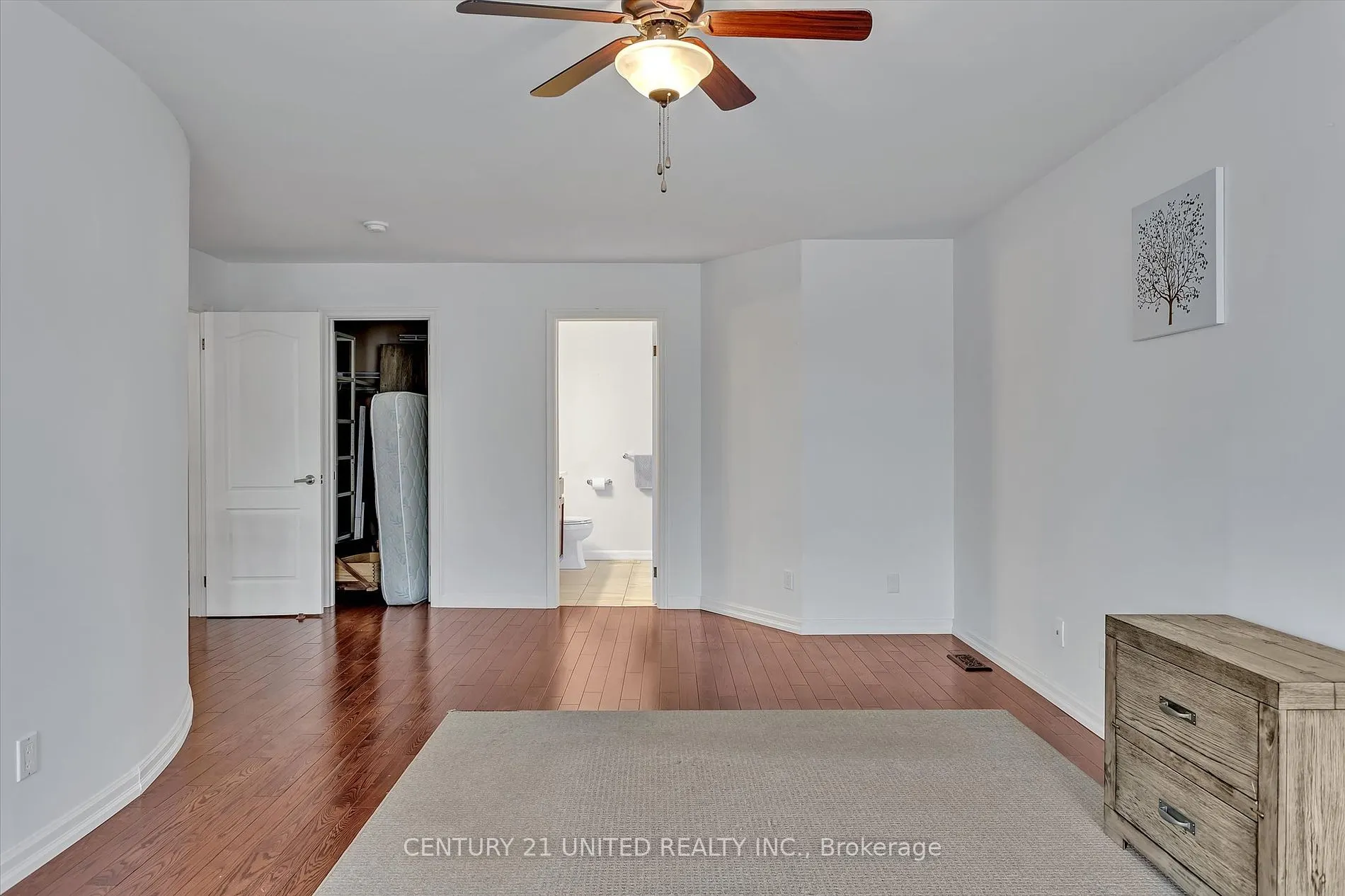 1908 Mapleridge Dr