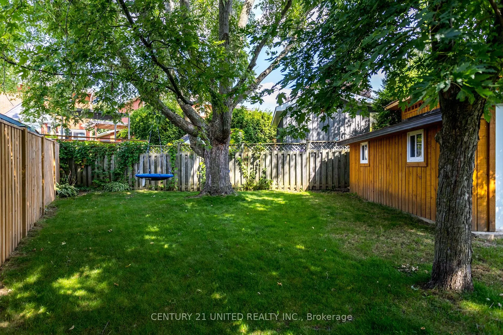 1908 Mapleridge Dr