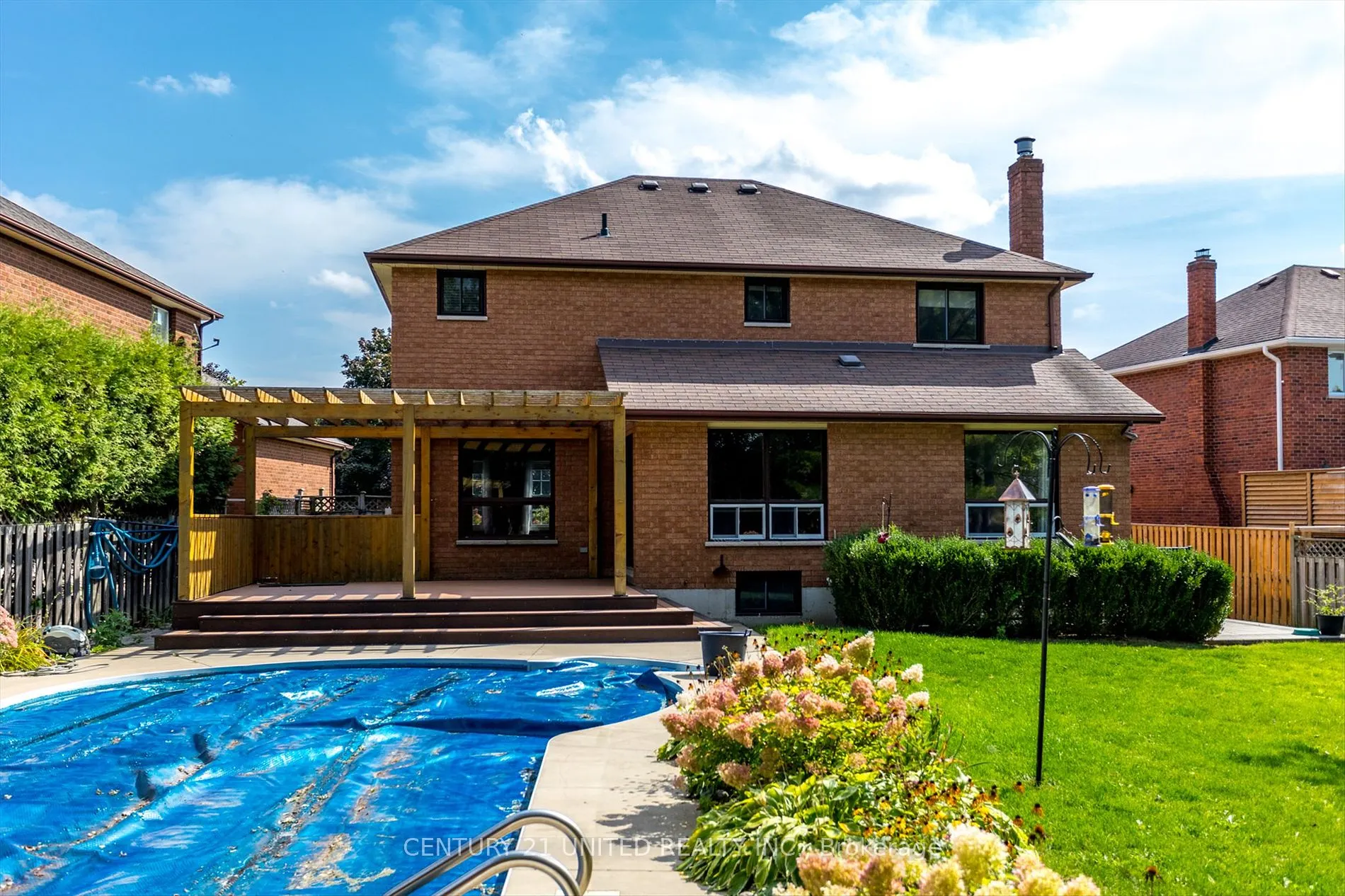 1908 Mapleridge Dr