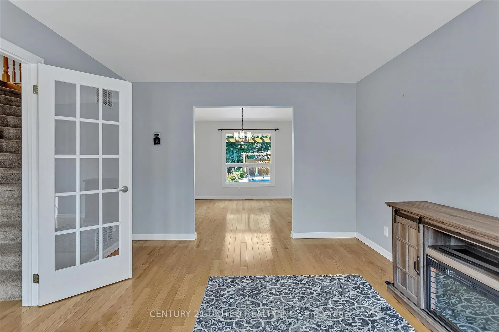 1908 Mapleridge Dr