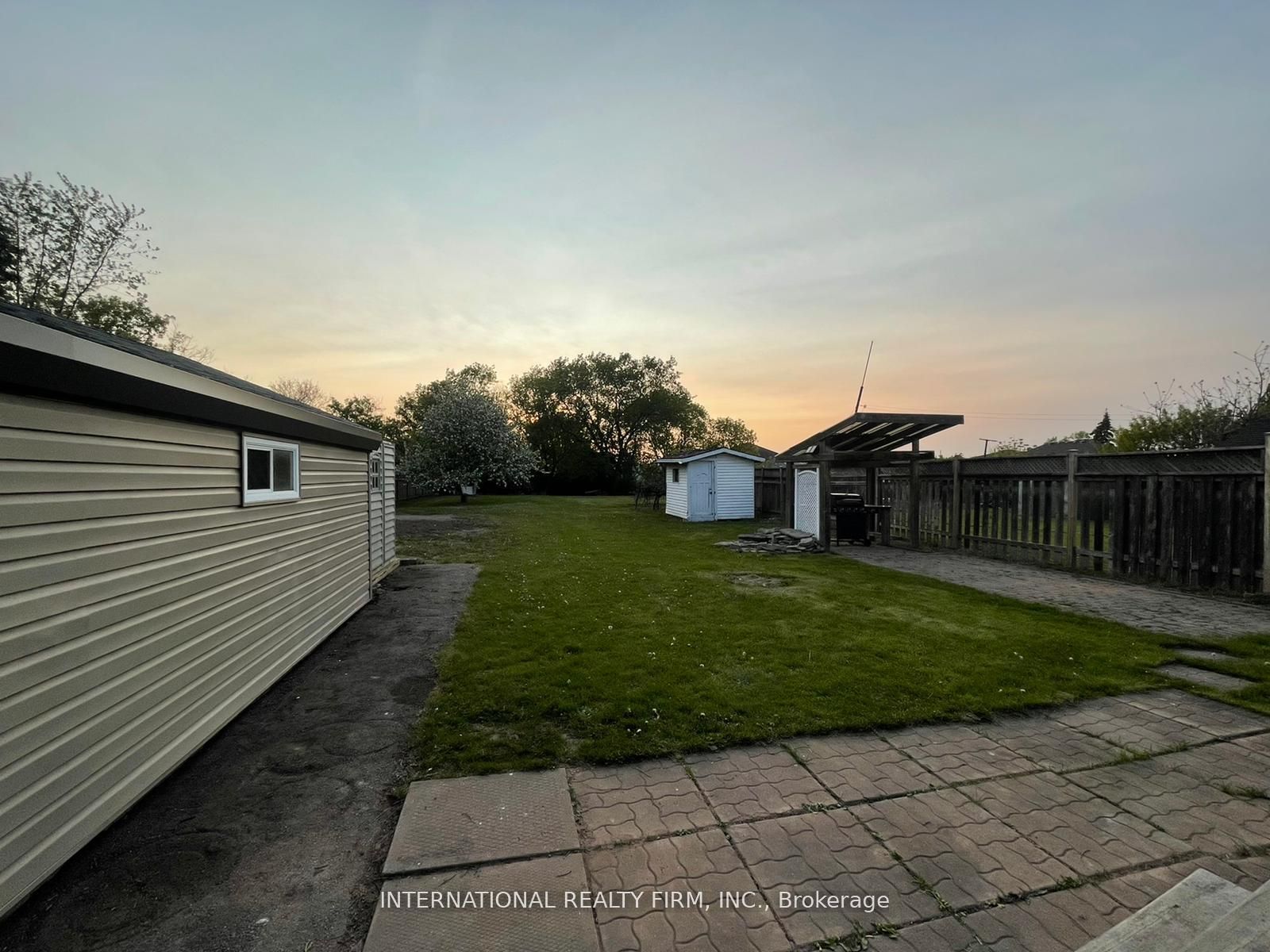 235 MILLEN Rd