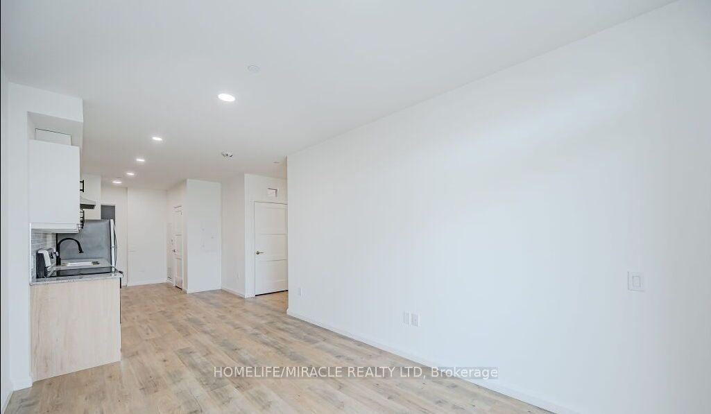 181 Elmira Rd S, #205