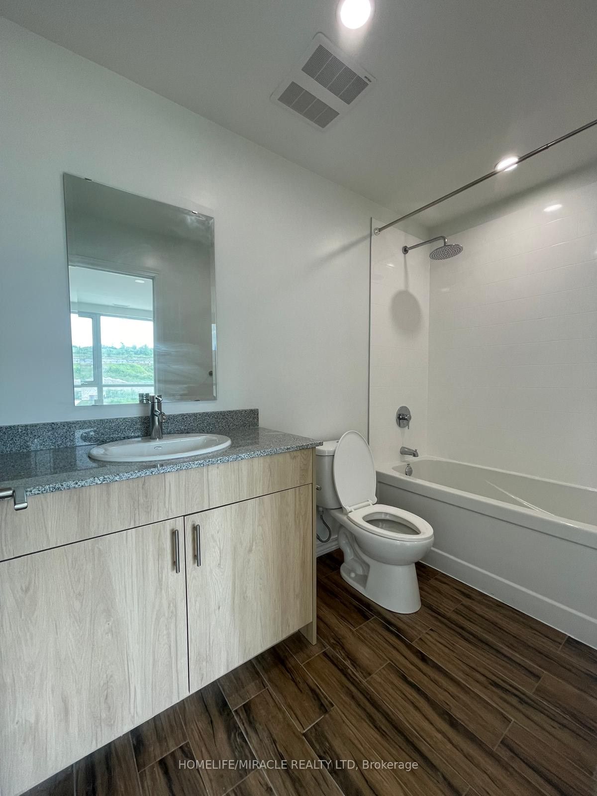 181 Elmira Rd S, #205