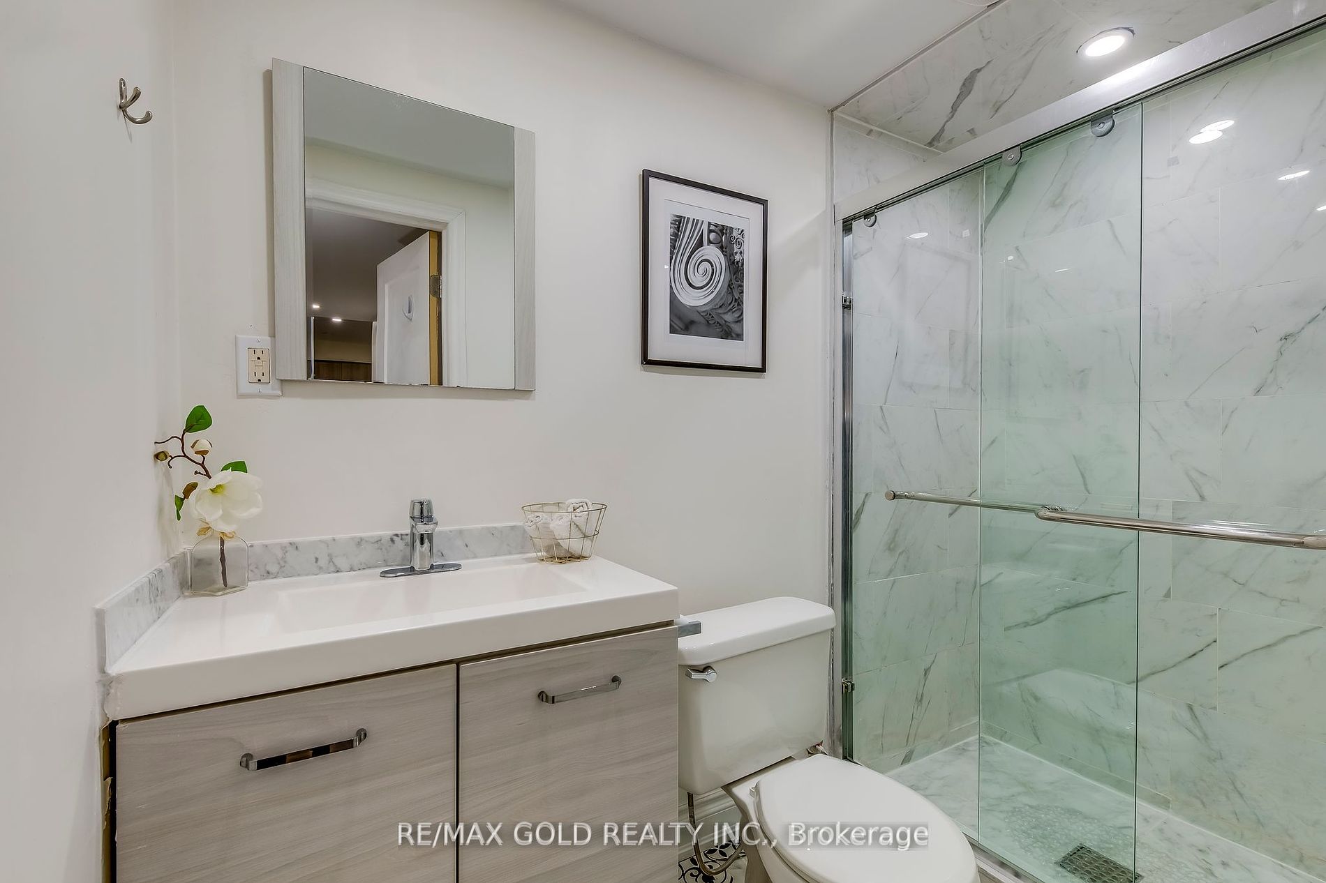 46 Whistler St