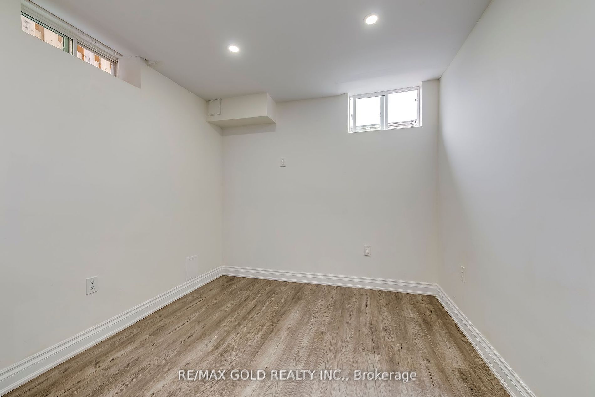 46 Whistler St