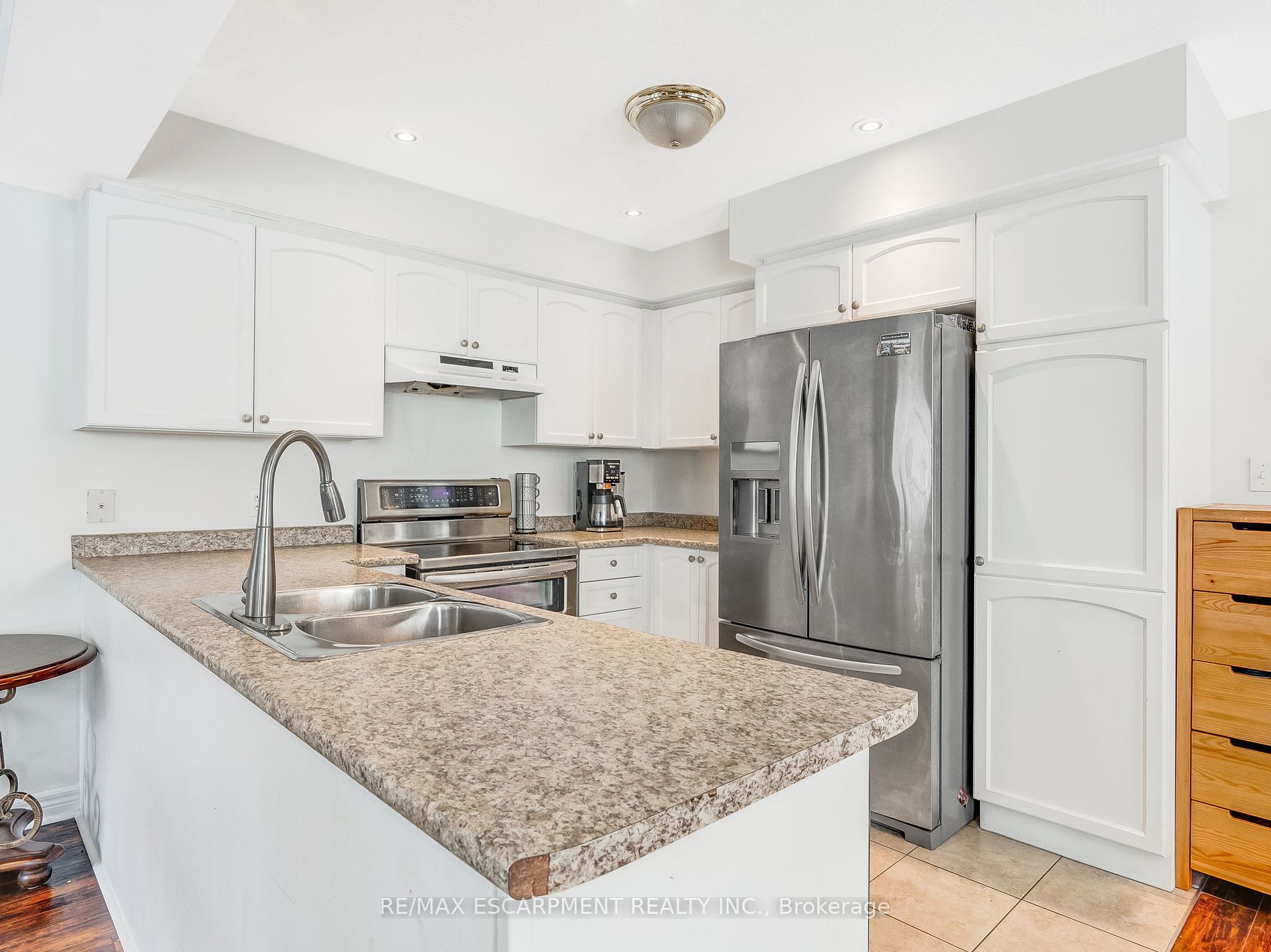 56 Geranium Ave