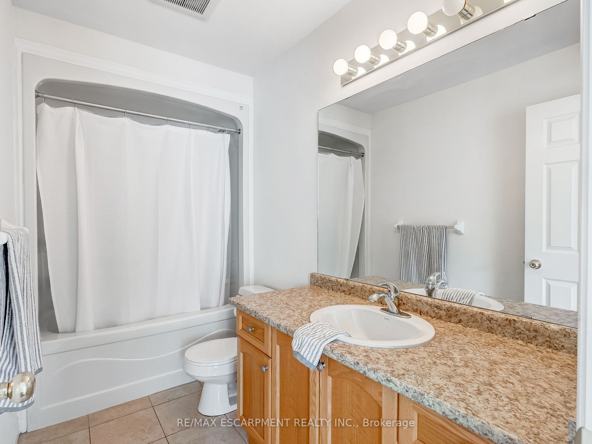 56 Geranium Ave