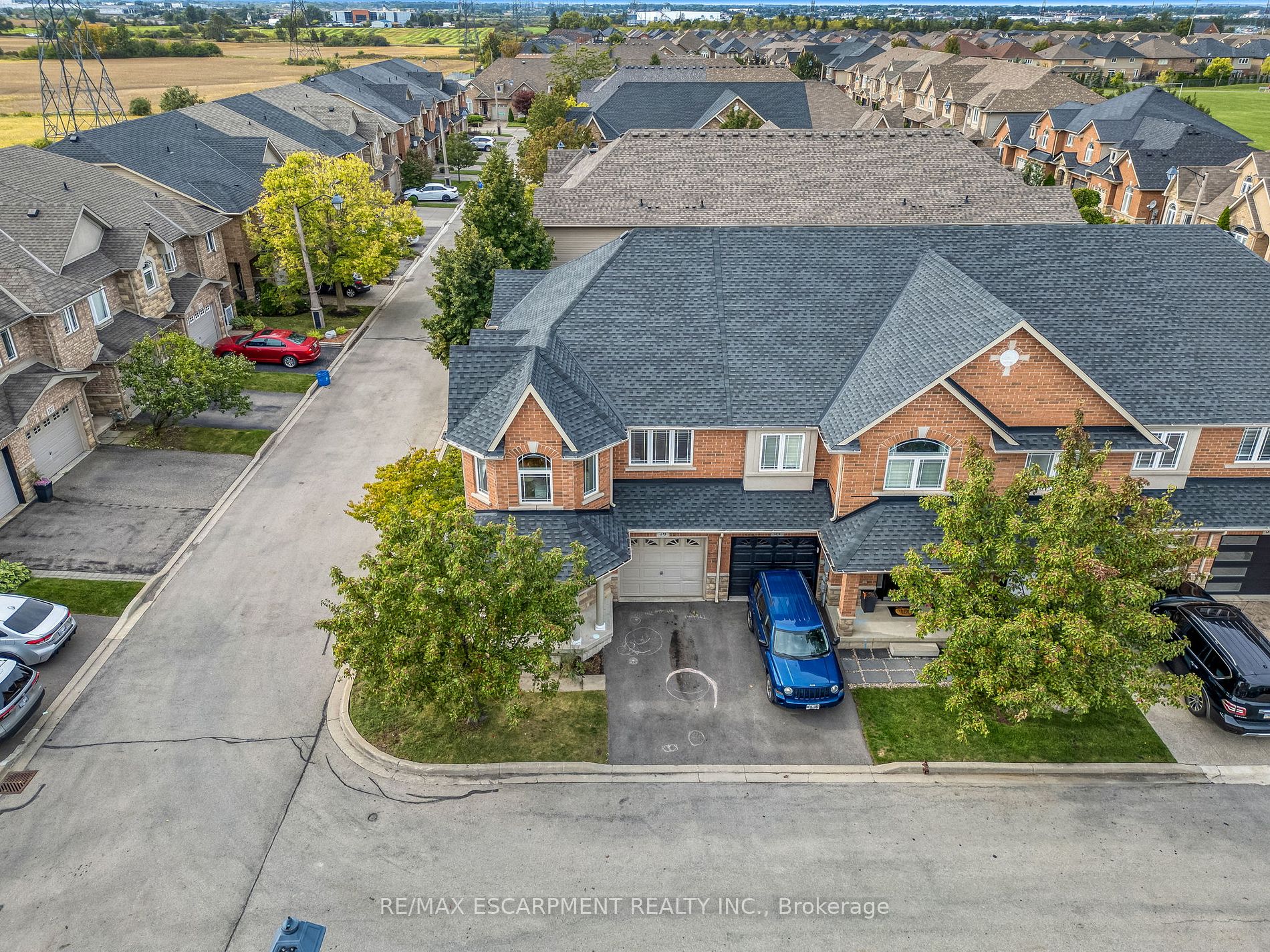 56 Geranium Ave