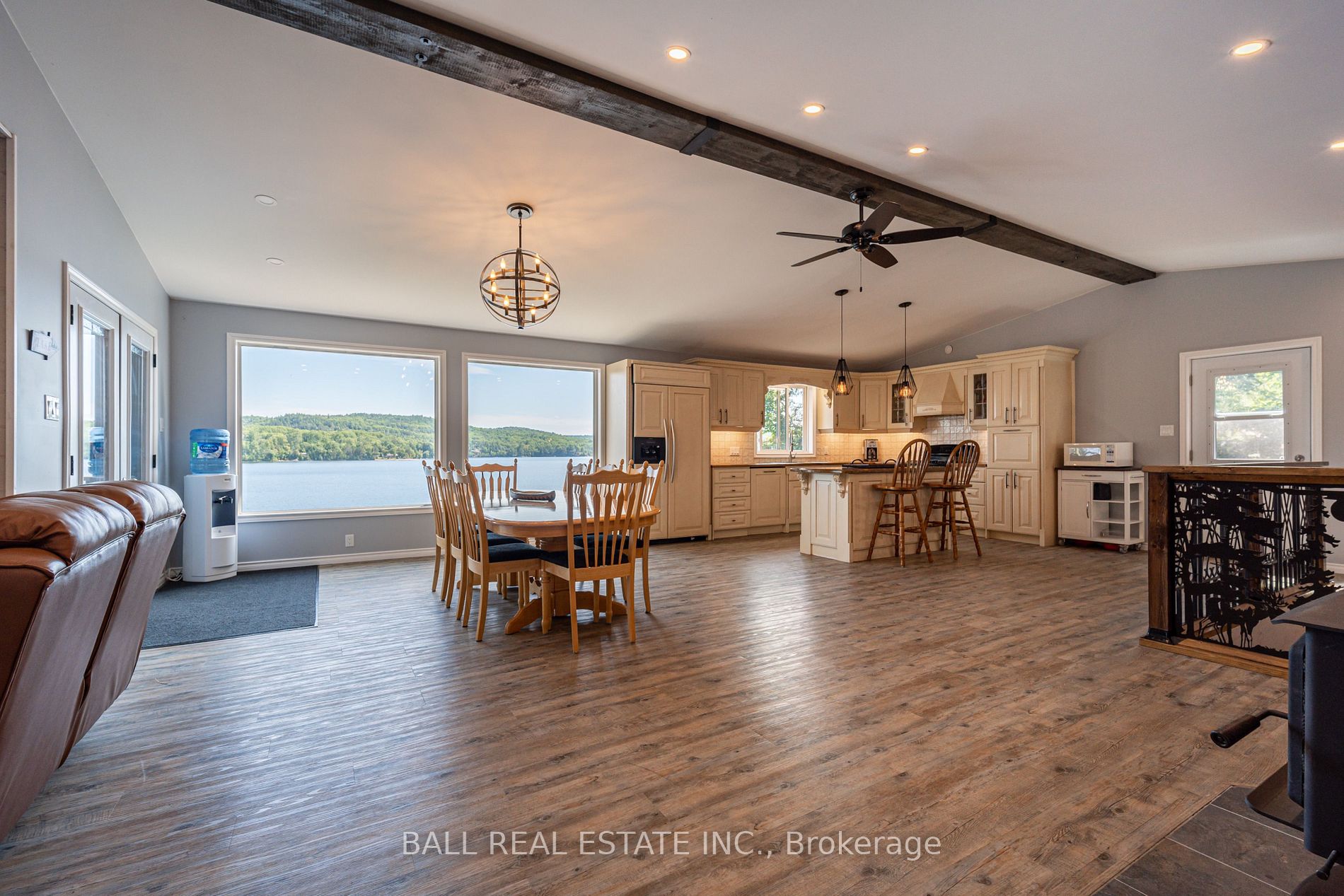 1758 Papineau Lake Rd