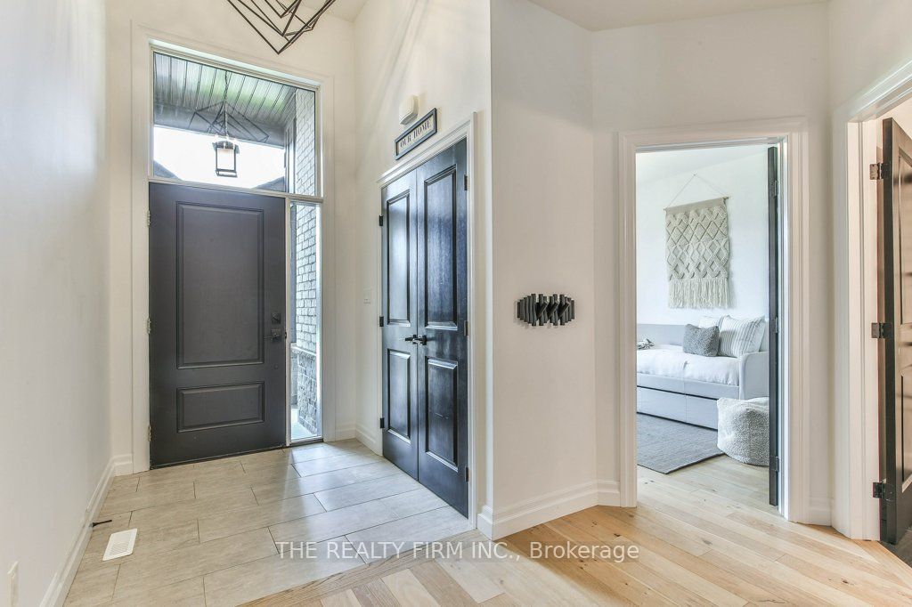 153 Collins Way