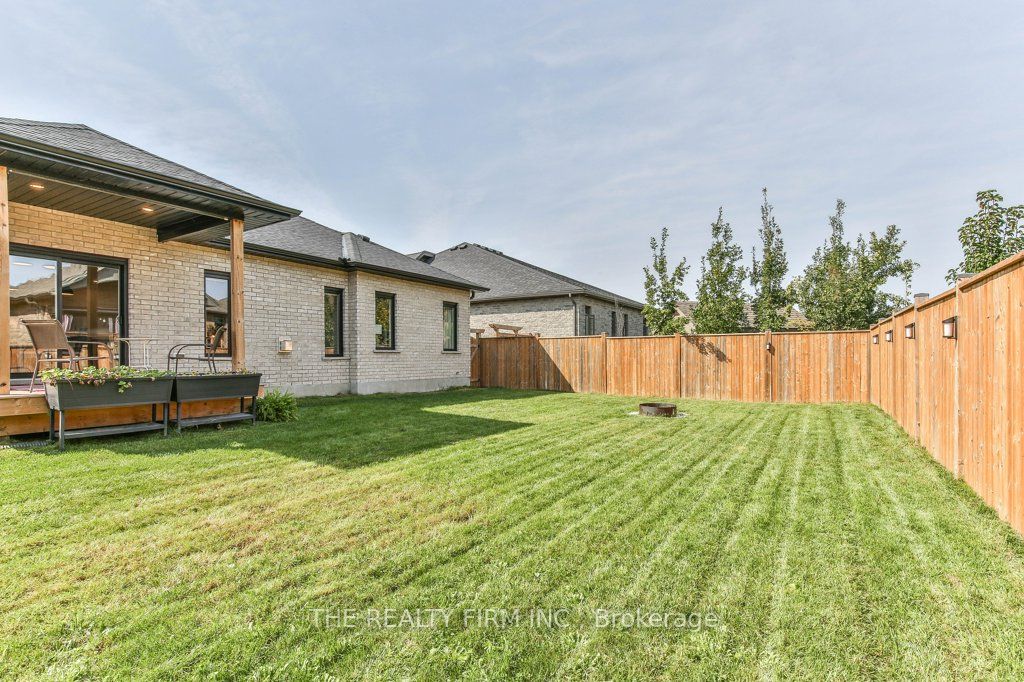 153 Collins Way