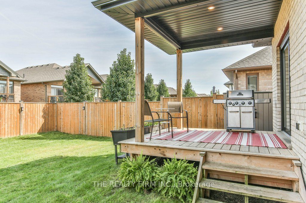 153 Collins Way