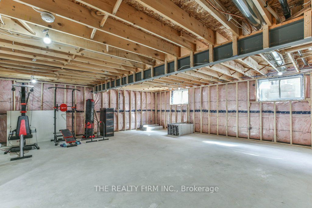 153 Collins Way