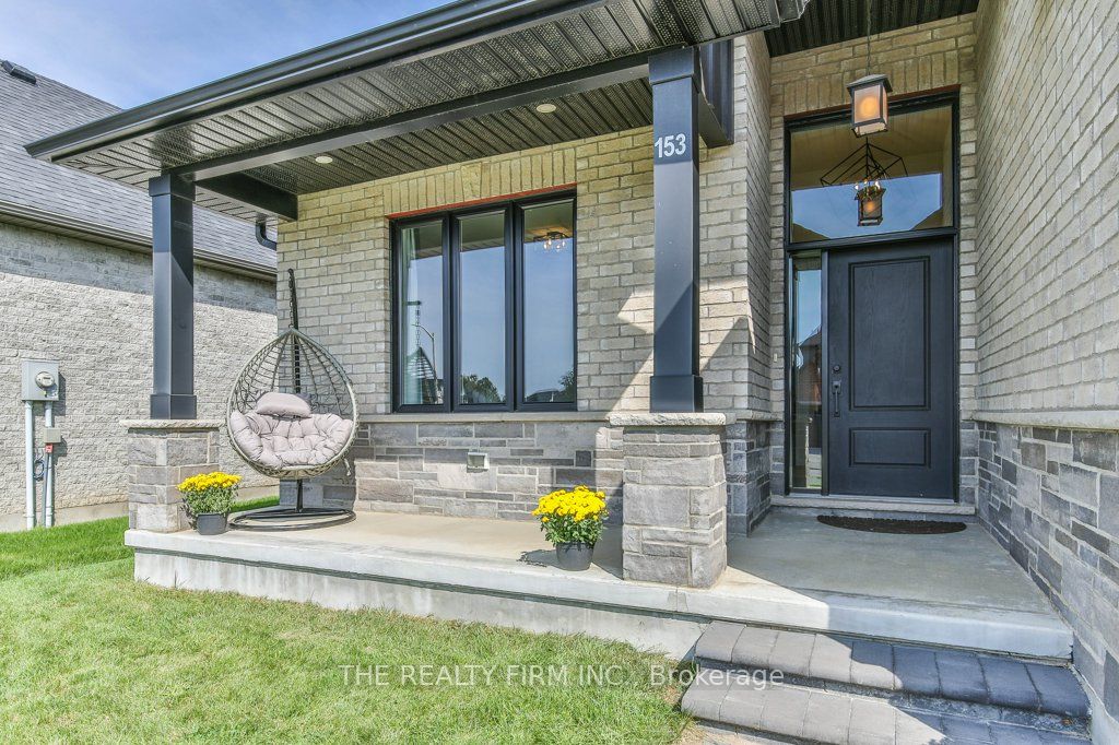 153 Collins Way