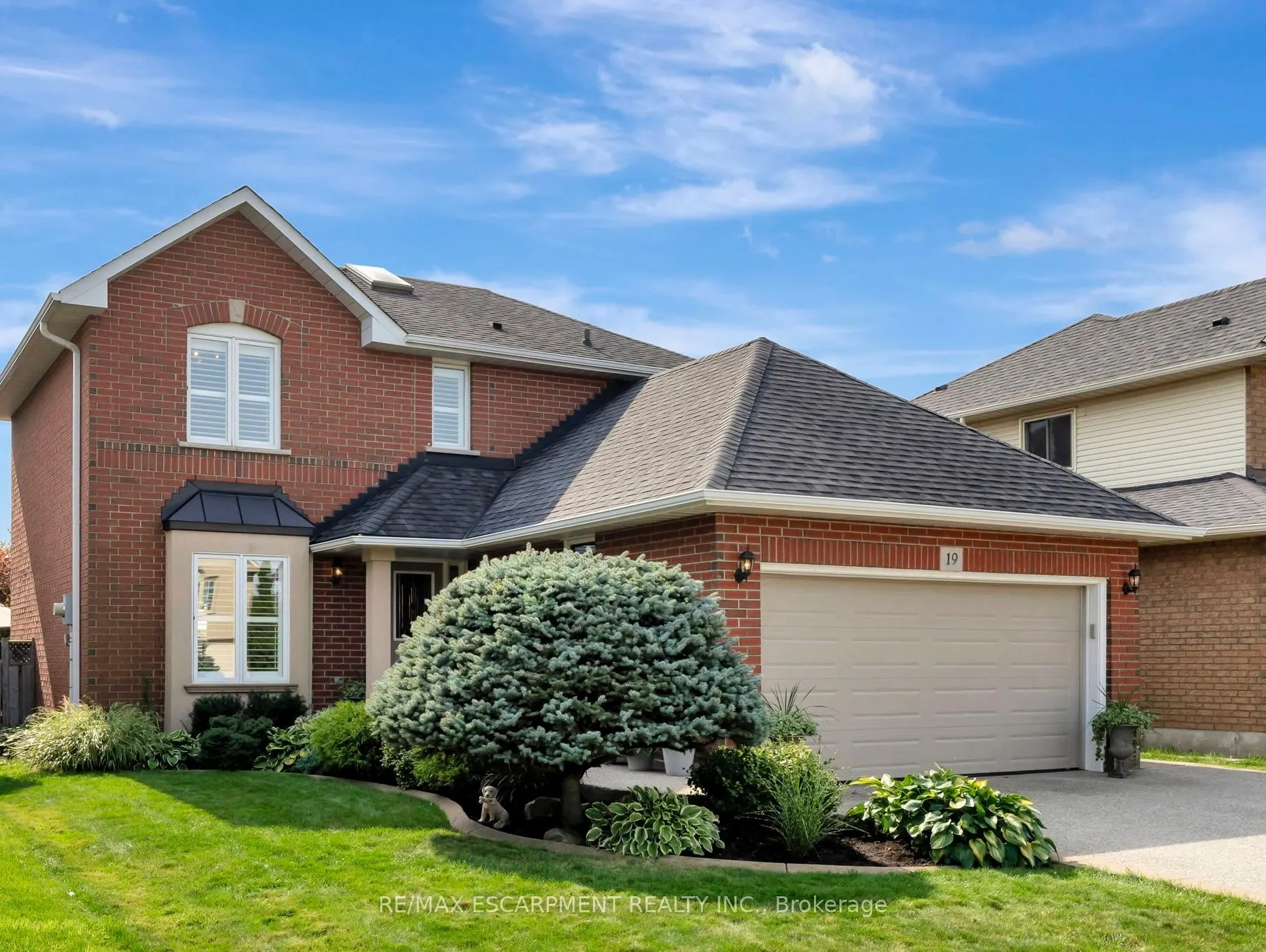 19 Falconridge Dr