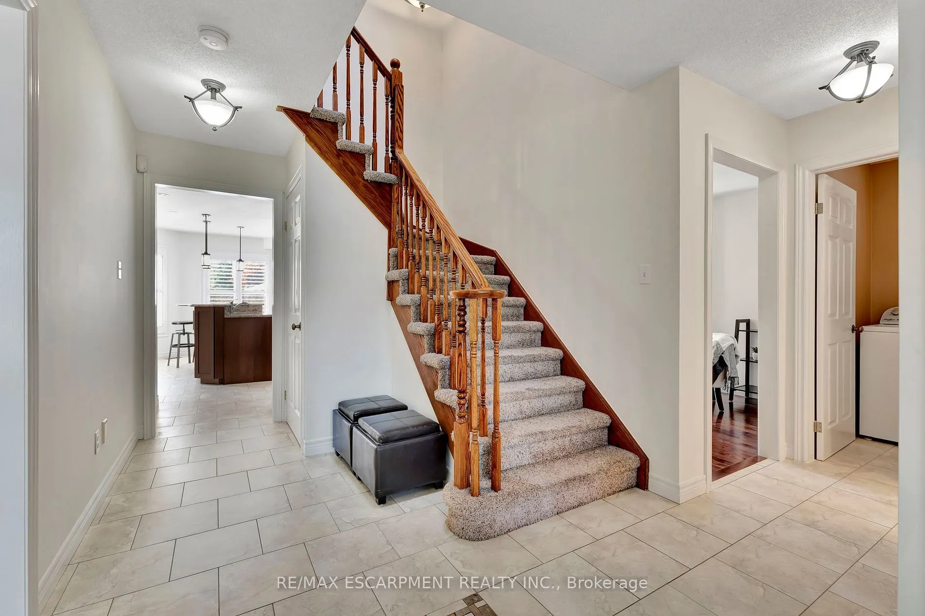 19 Falconridge Dr
