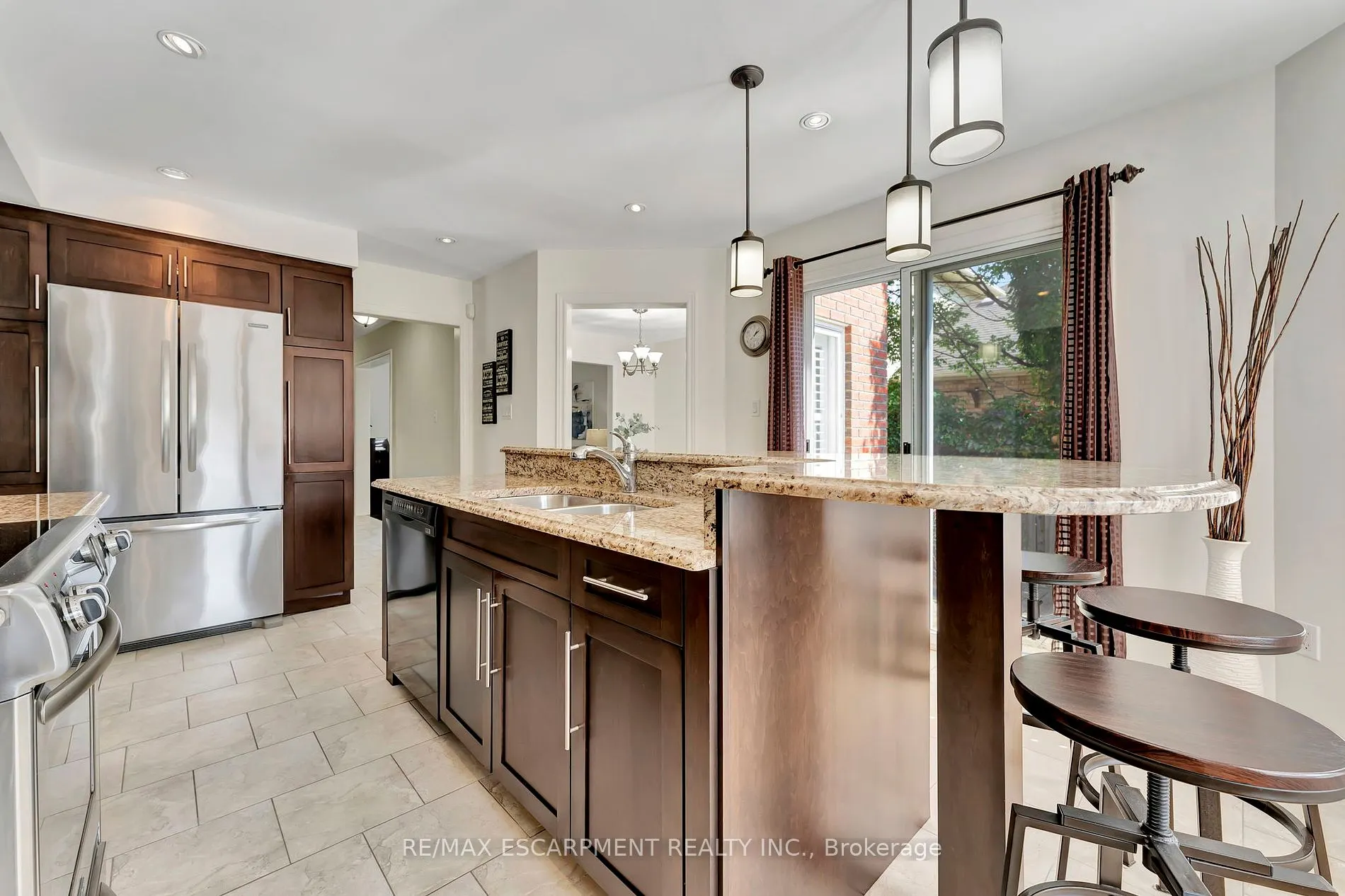 19 Falconridge Dr