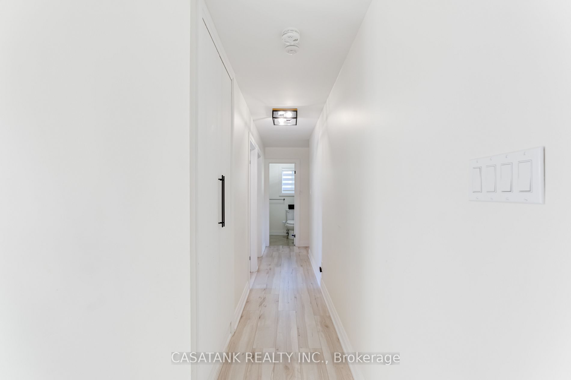 11 Peter St