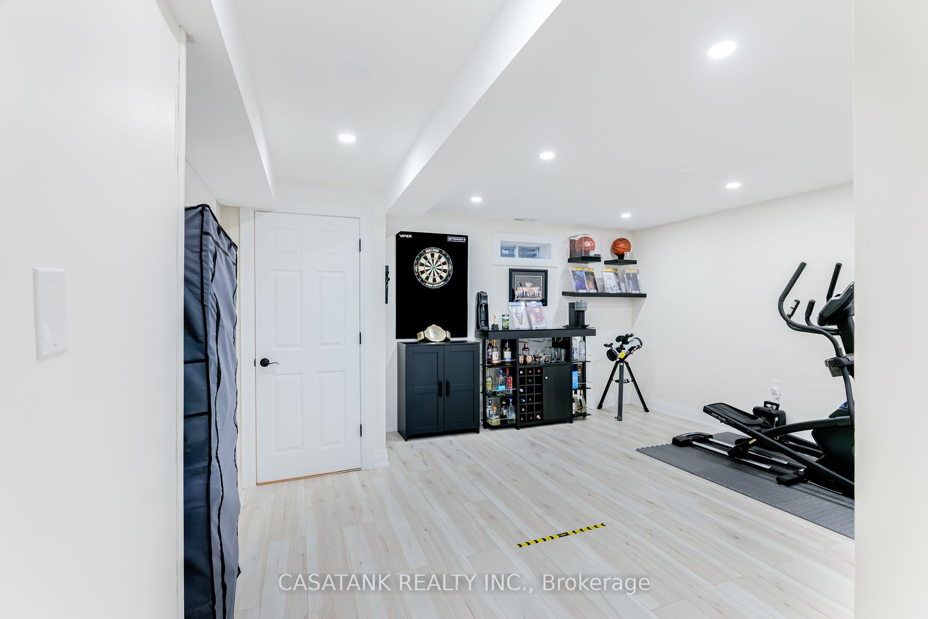 11 Peter St