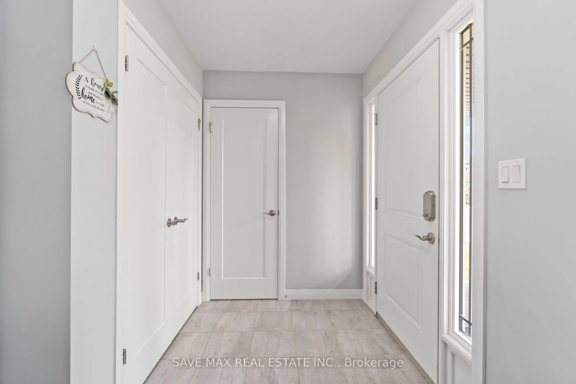 126 Laguna Village Cres