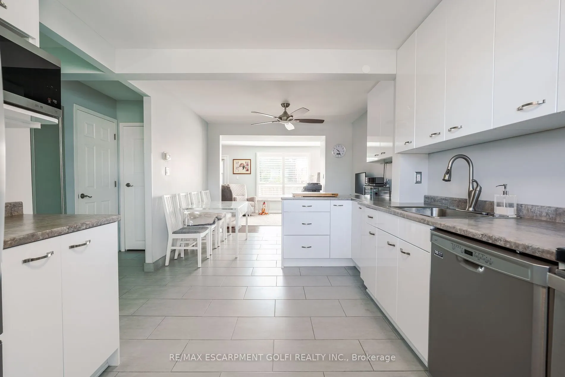 202 LAVINA Cres, #10