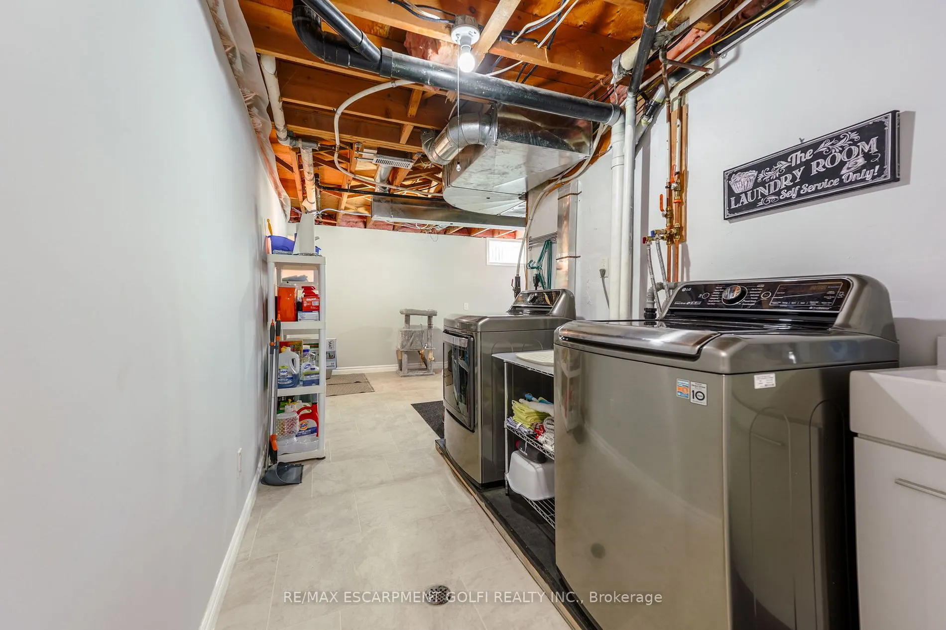 202 LAVINA Cres, #10