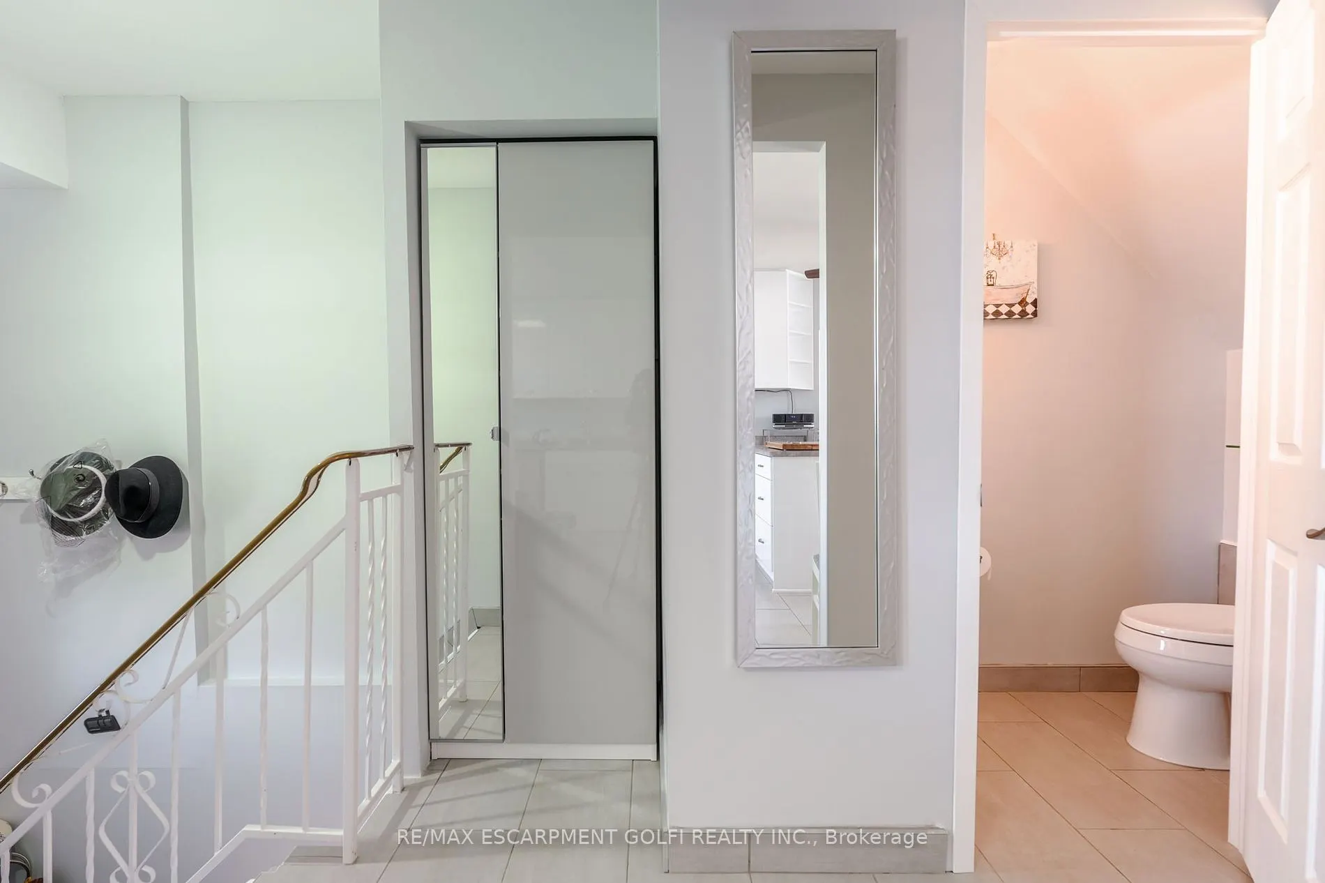 202 LAVINA Cres, #10