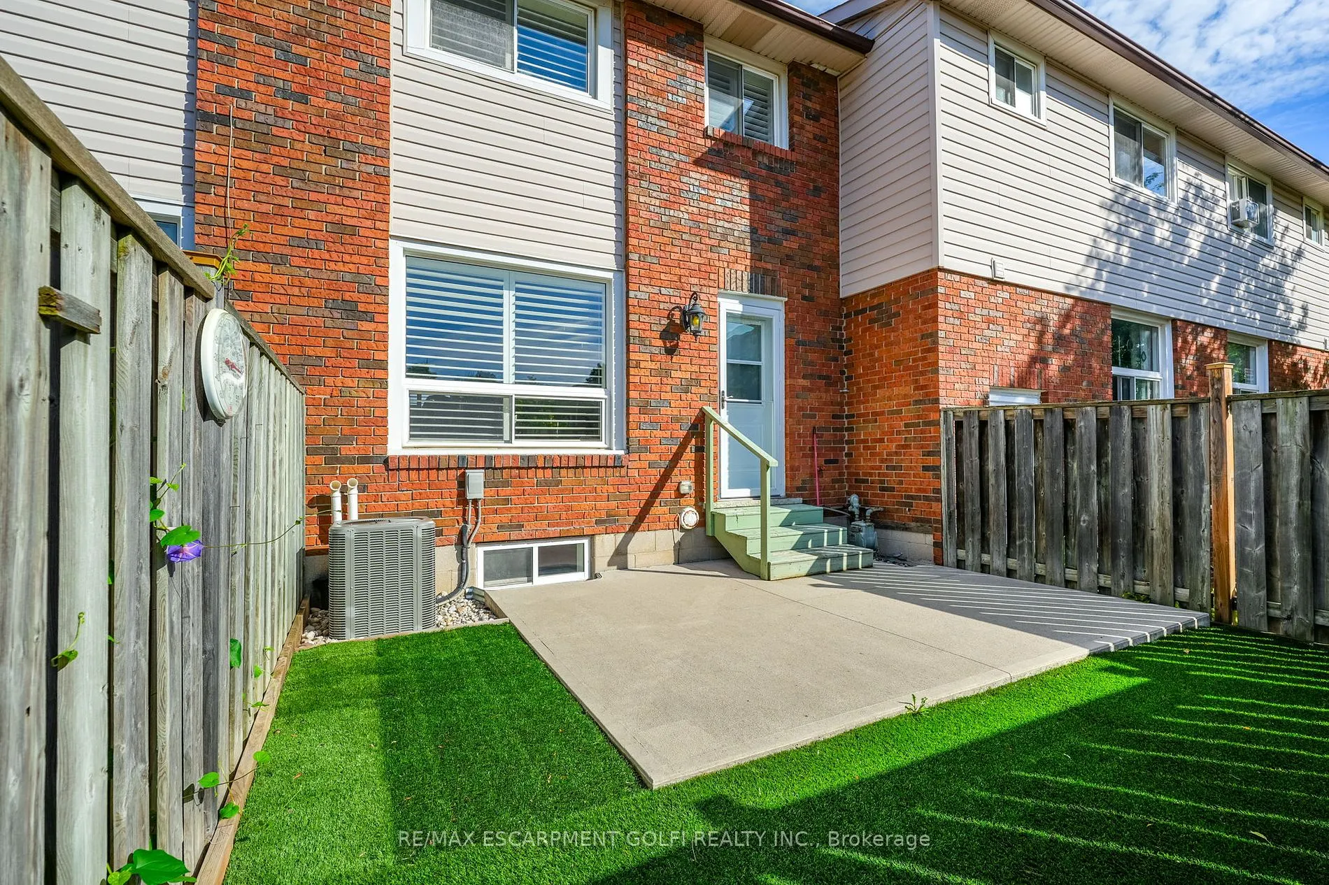 202 LAVINA Cres, #10