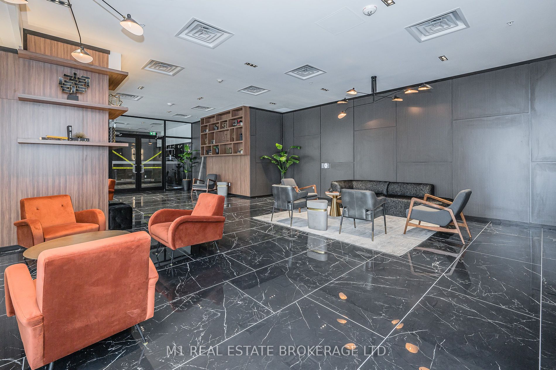 181 King St S, #1503