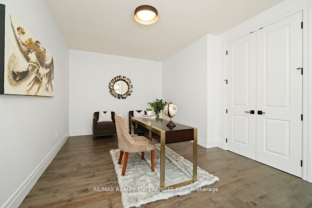 125 Villeneuve Dr