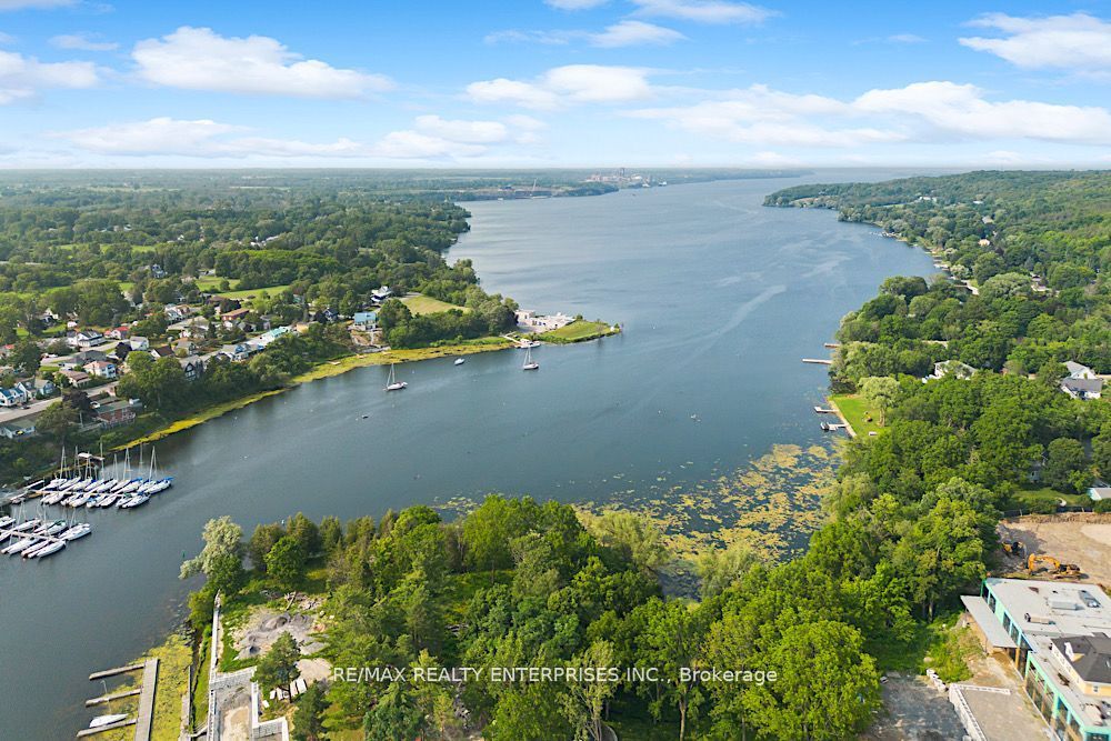 125 Villeneuve Dr