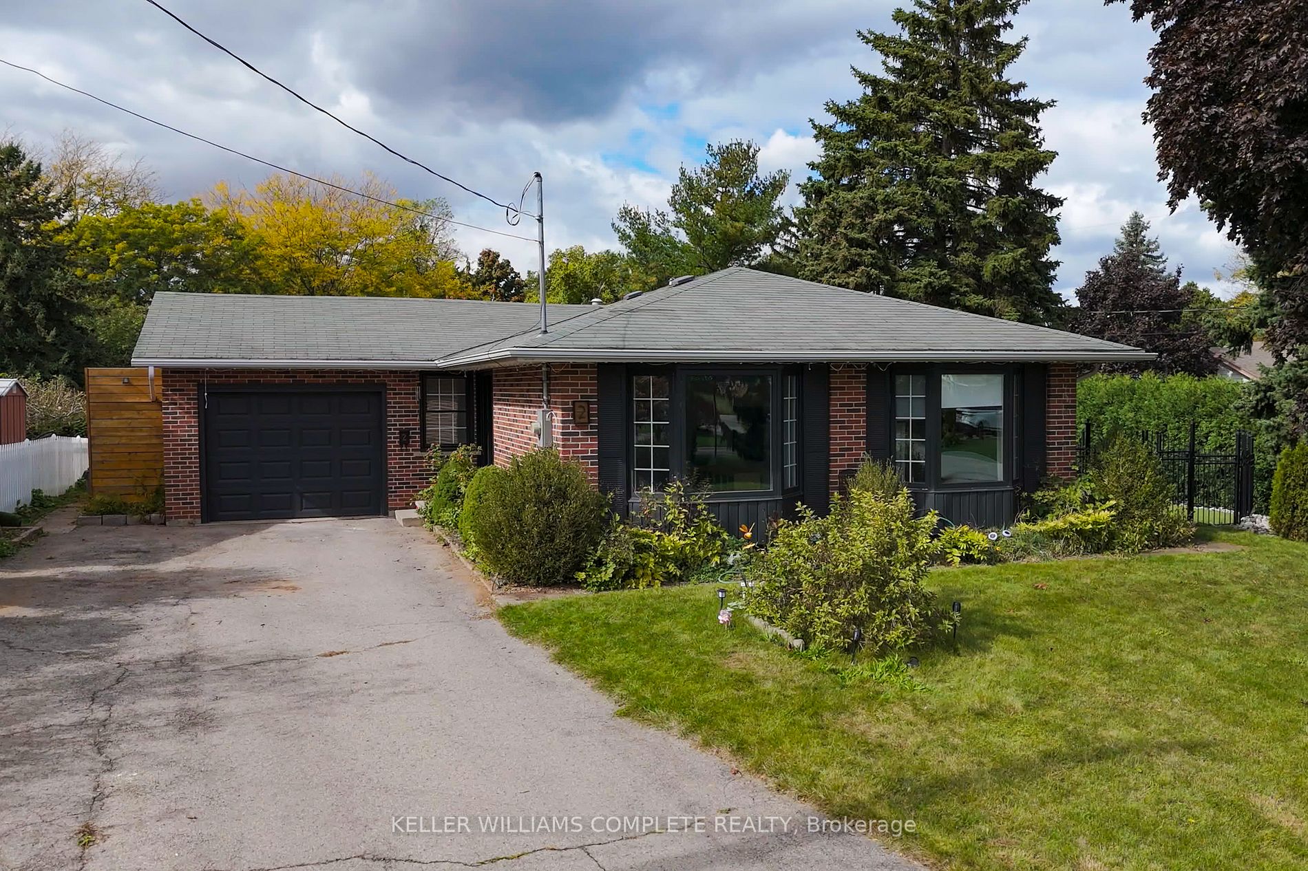 2 Brentwood Rd