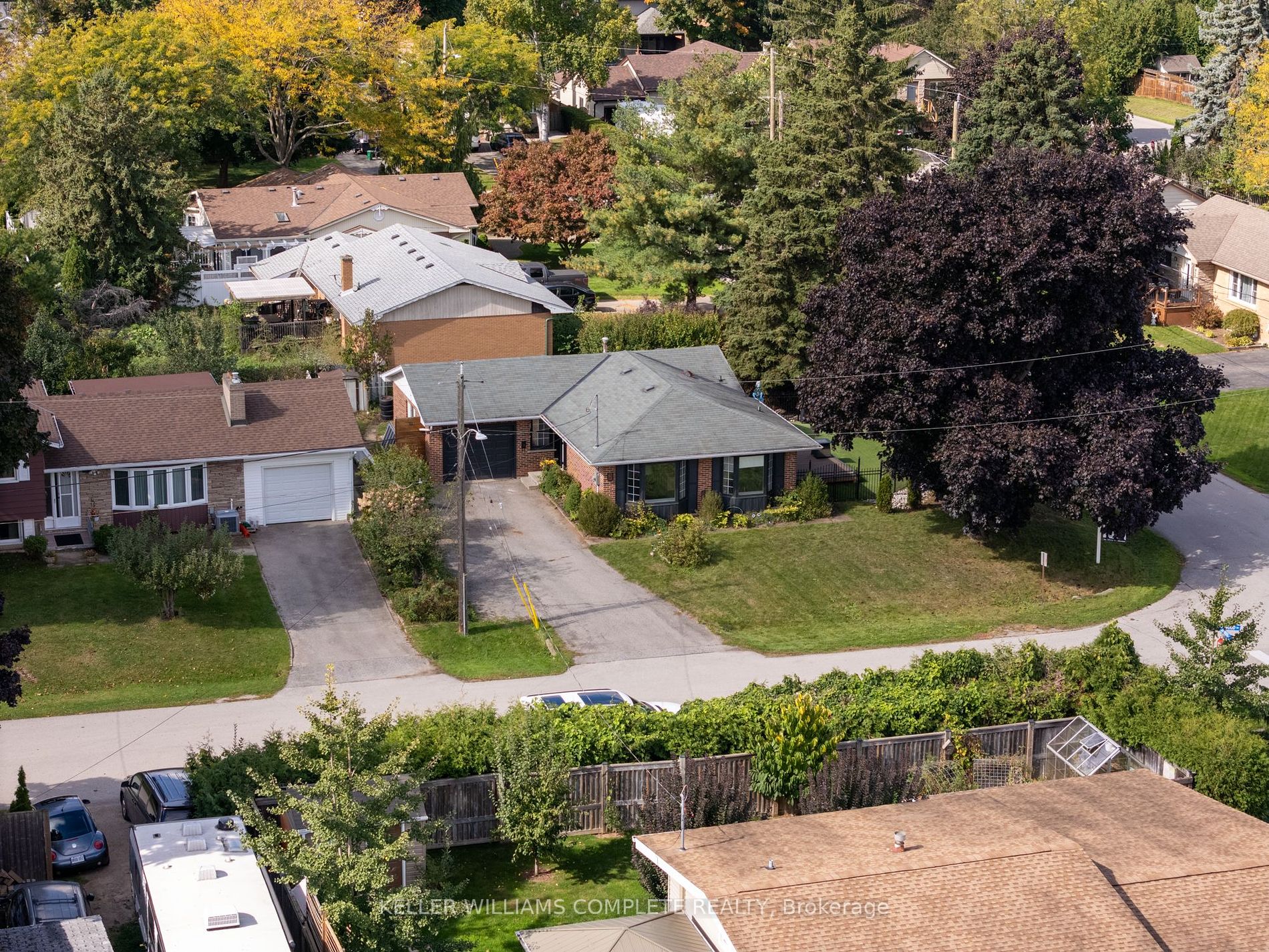 2 Brentwood Rd