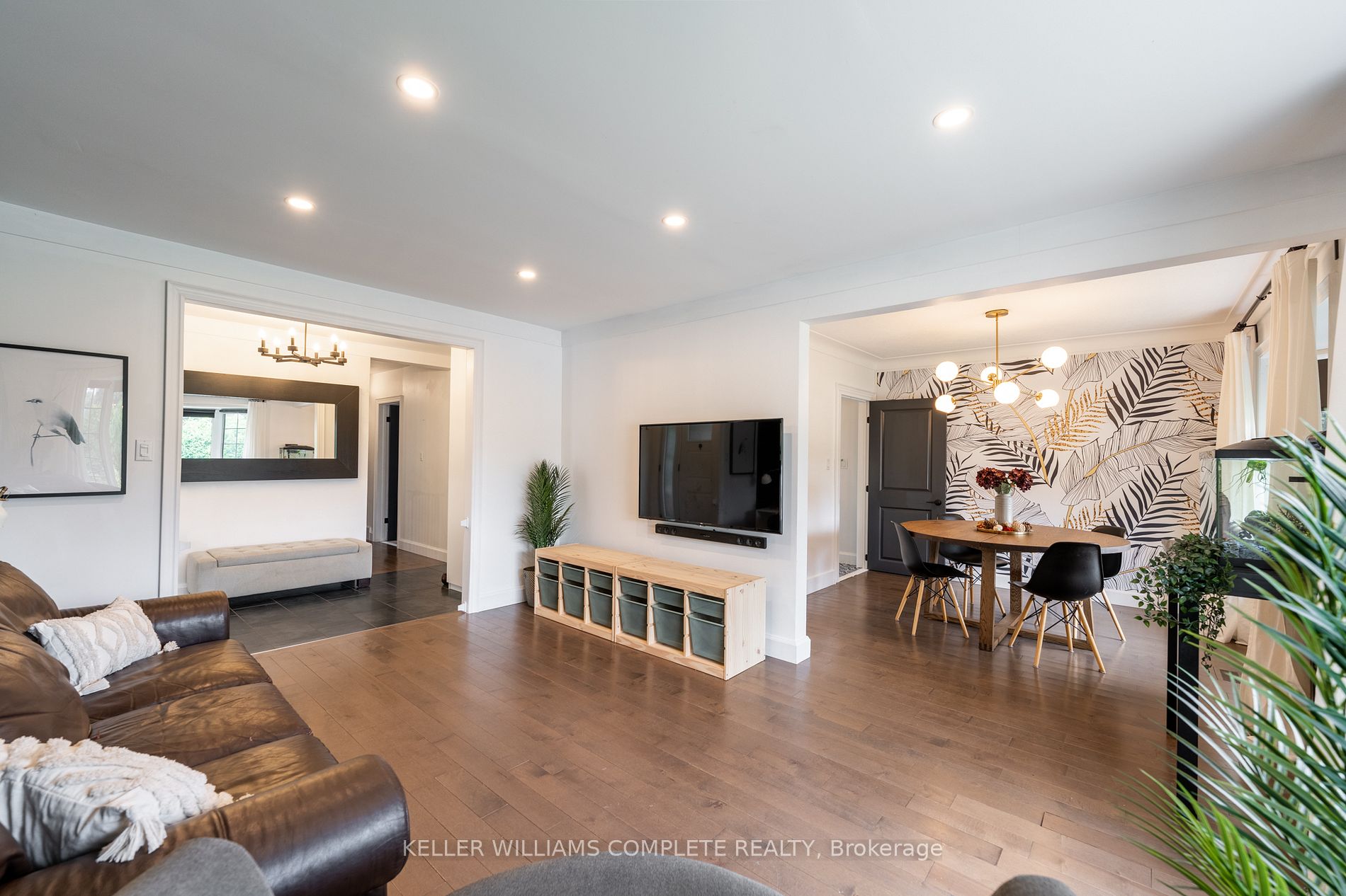 2 Brentwood Rd