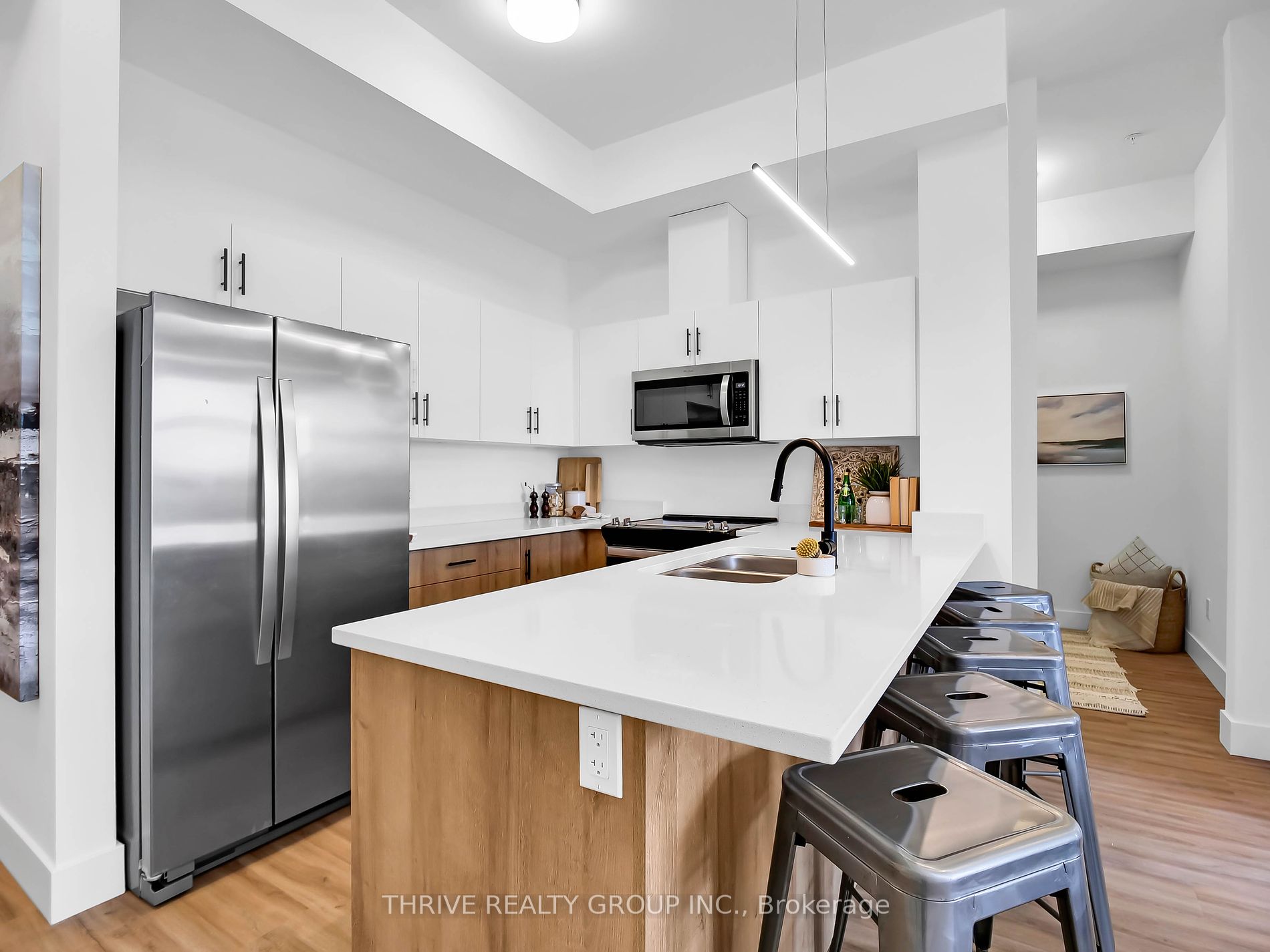 1076 GAINSBOROUGH Rd, #102
