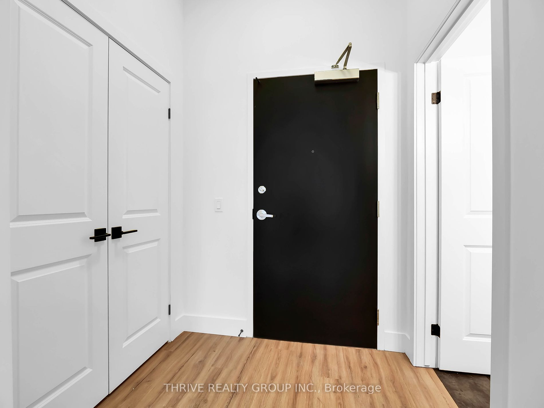 1076 GAINSBOROUGH Rd, #102