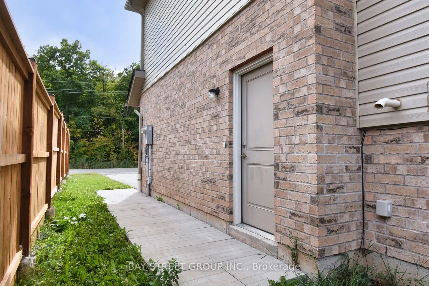 7733 Oldfield Rd