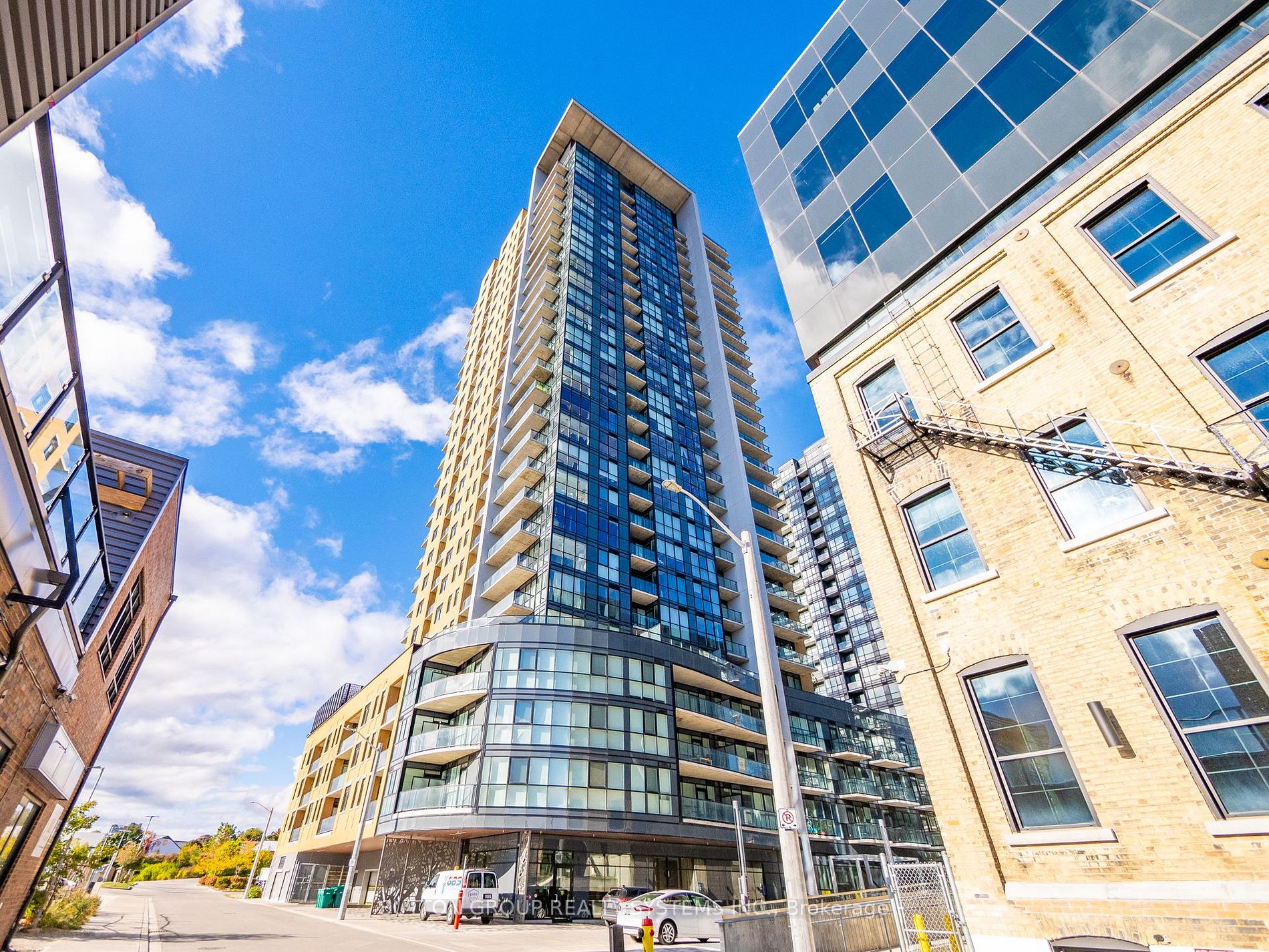 108 Garment St, #404