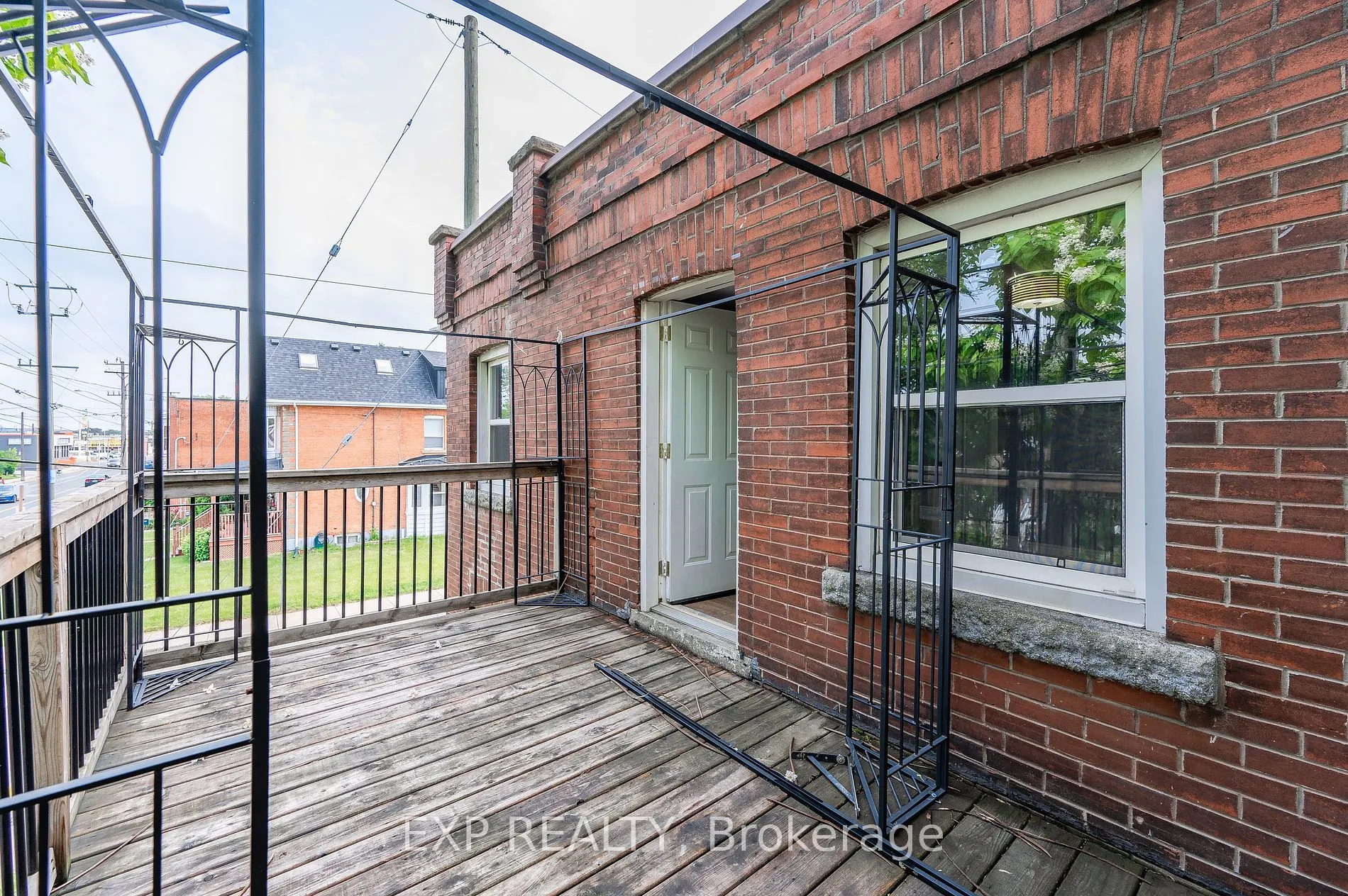 140 Gage Ave N