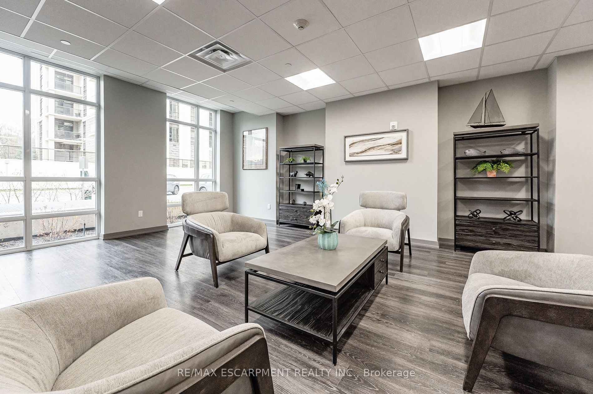 81 Robinson St, #103
