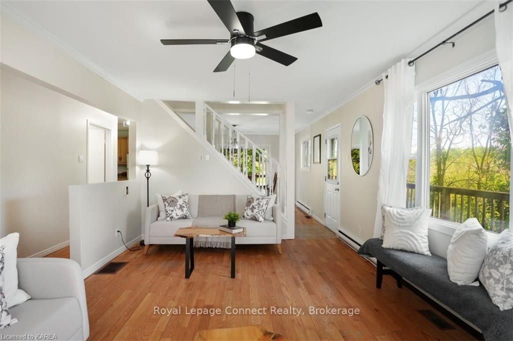 1049 JOHNSTON Rd