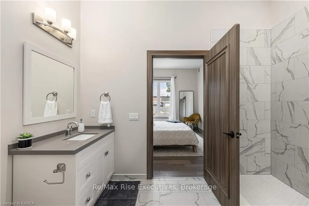 820 GARDINERS Rd, #519